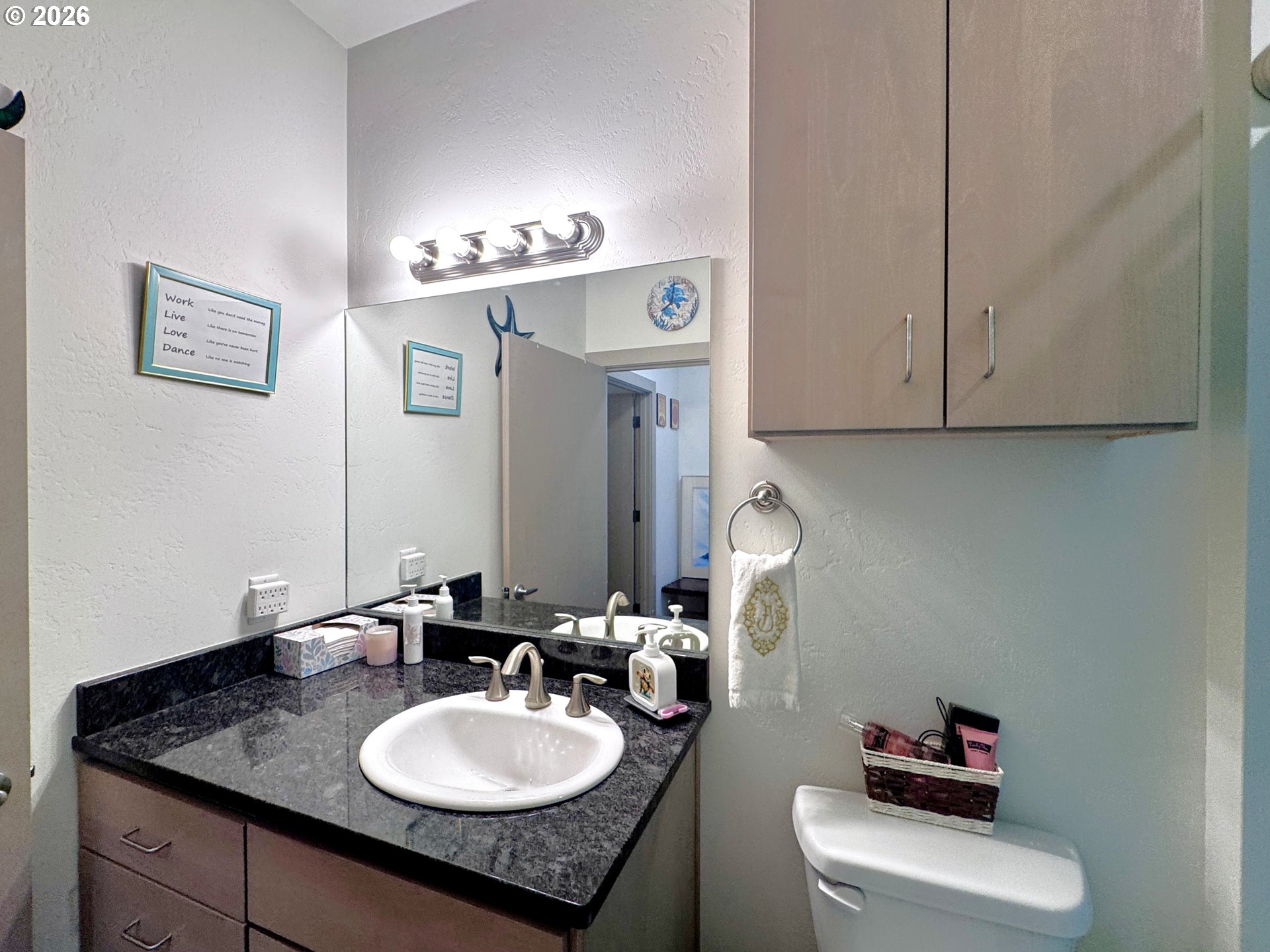 929 OLD COUNTY RD, Brookings, OR, 97415