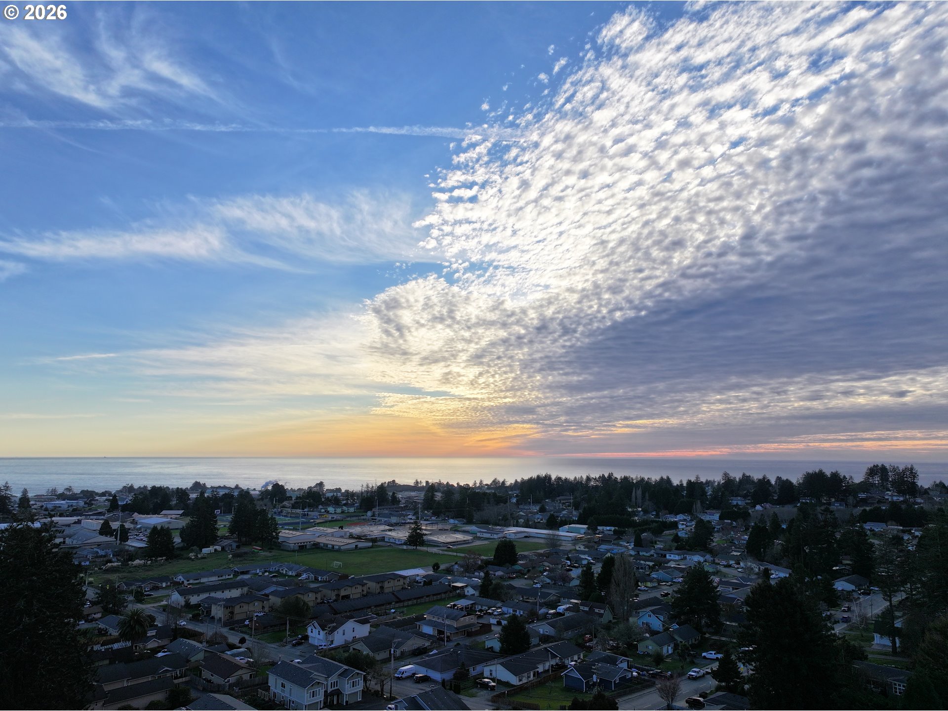 929 OLD COUNTY RD, Brookings, OR, 97415