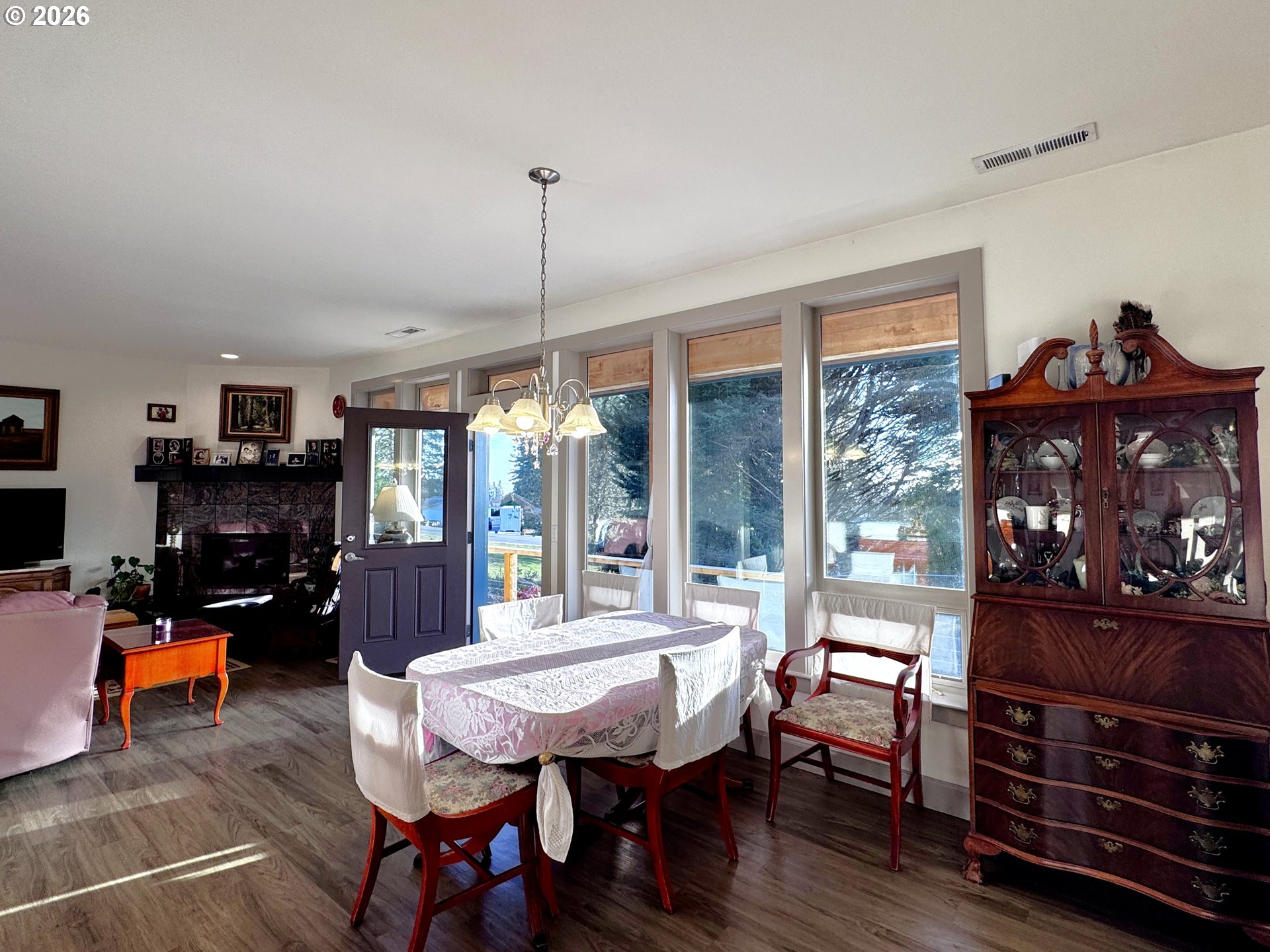 929 OLD COUNTY RD, Brookings, OR, 97415