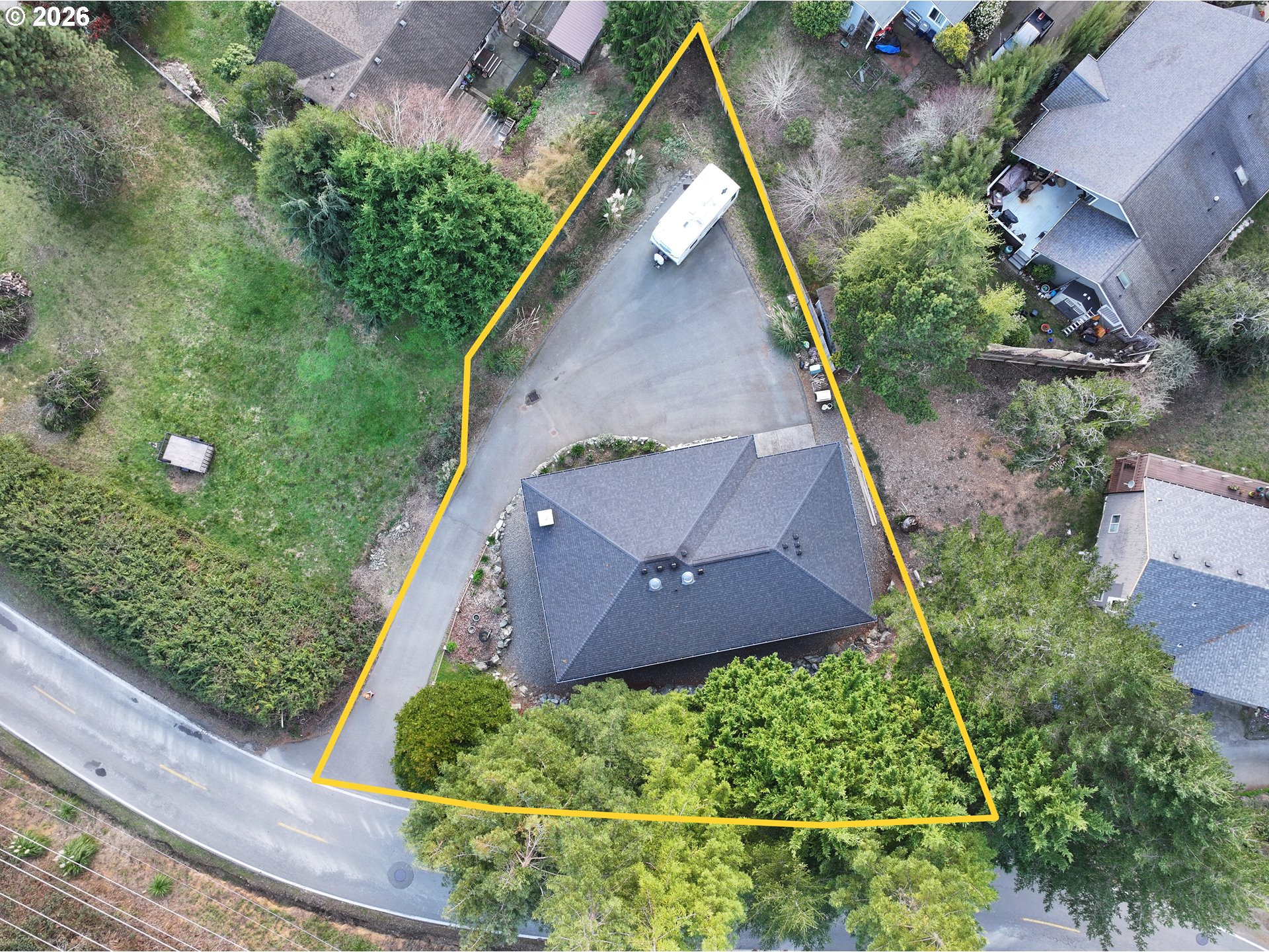 929 OLD COUNTY RD, Brookings, OR, 97415