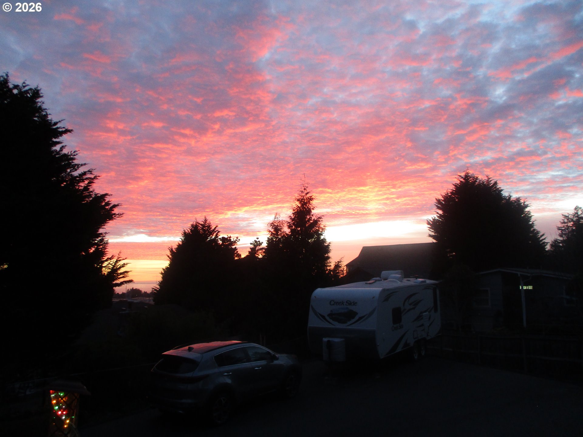 929 OLD COUNTY RD, Brookings, OR, 97415