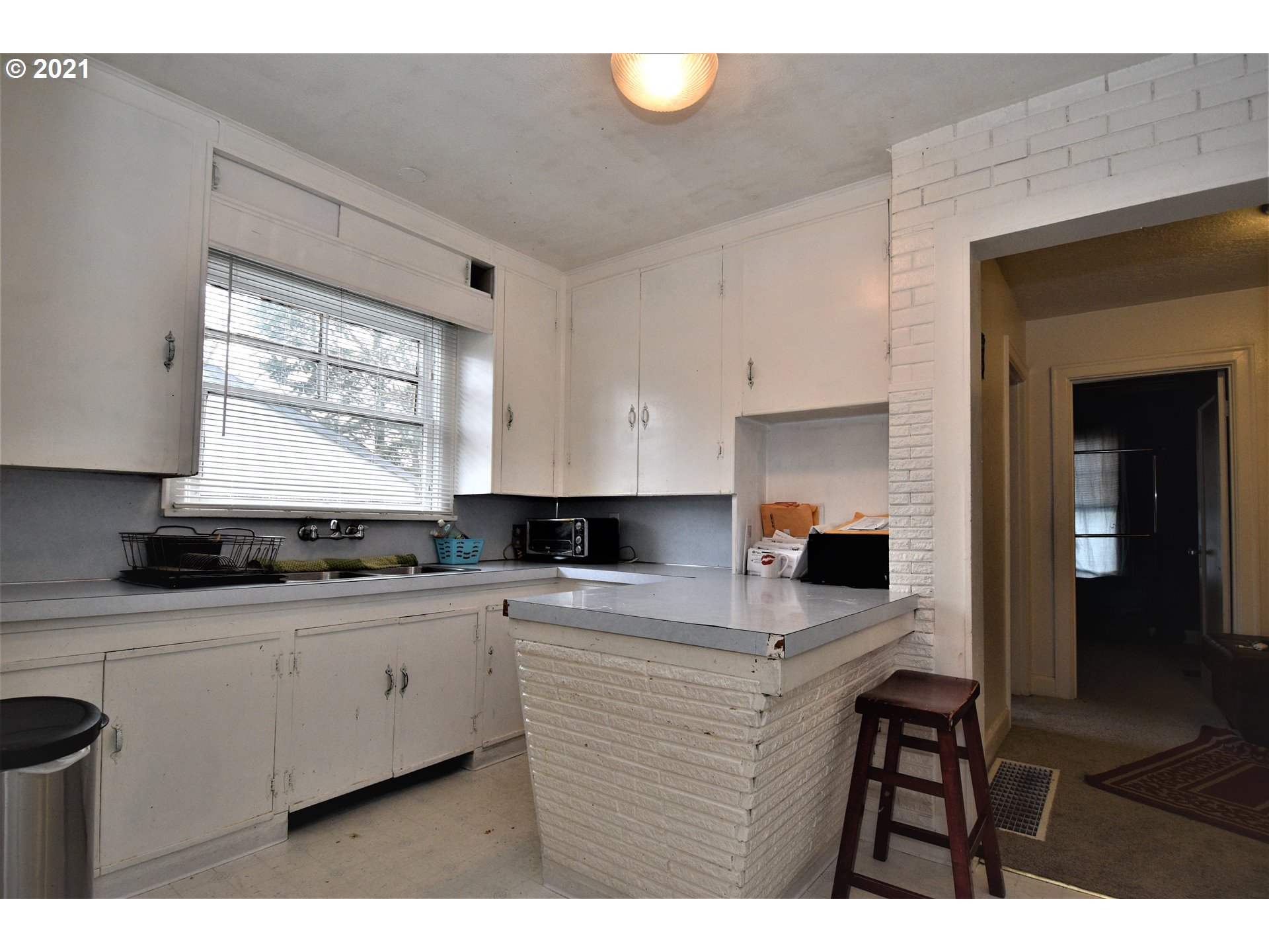 Photo #5: 21249593 Listing 