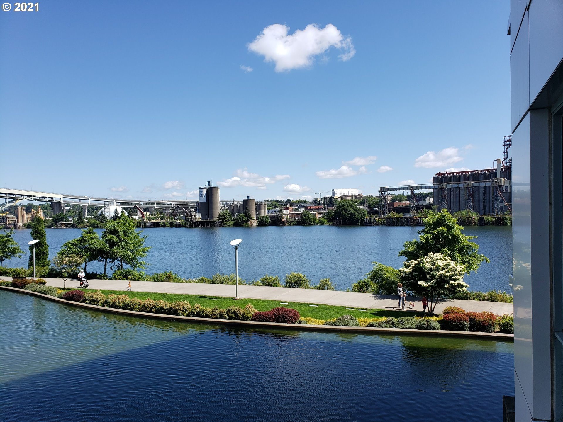 Photo #5: 21250863 Listing 