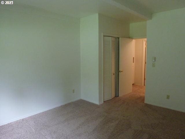 Photo #5: 21250911 Listing 