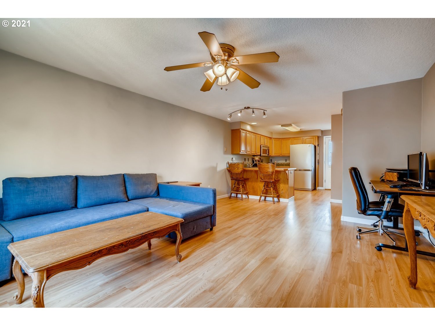 Photo #2: 21252561 Listing 