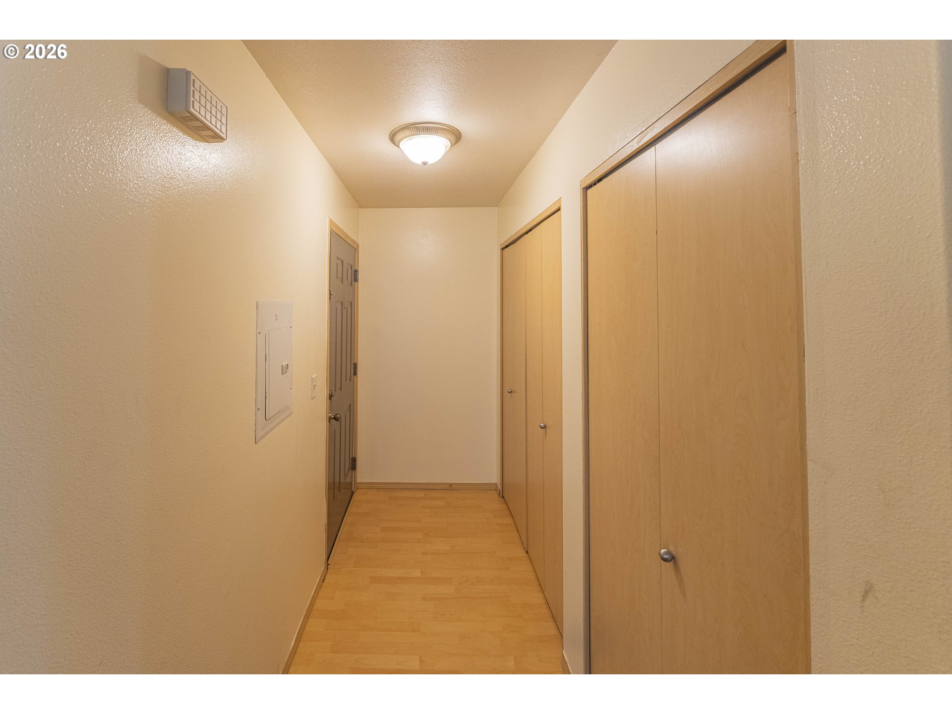 Photo #5: 212534923 Listing: Photo #5