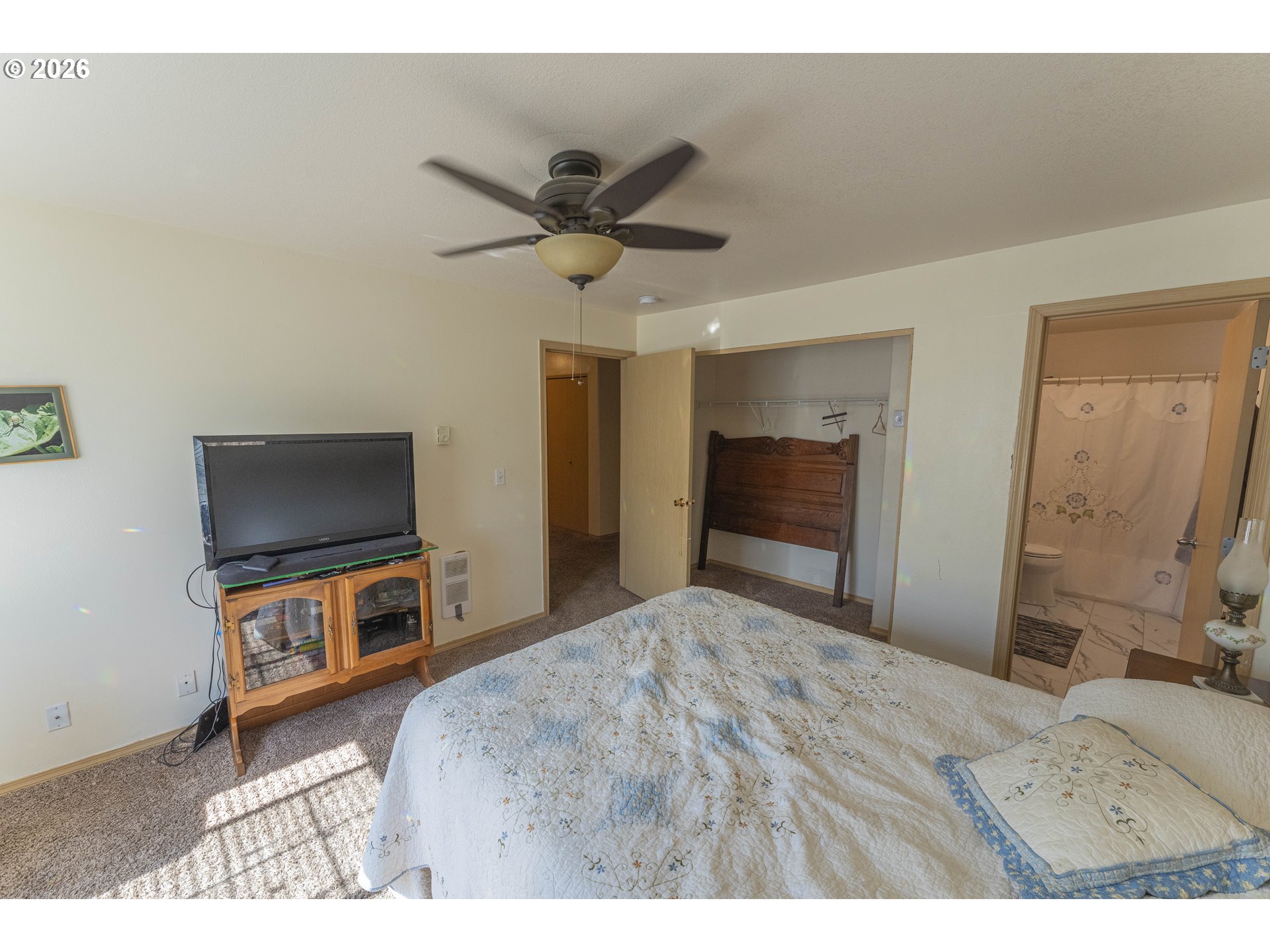 Photo #8: 212534923 Listing: Photo #8