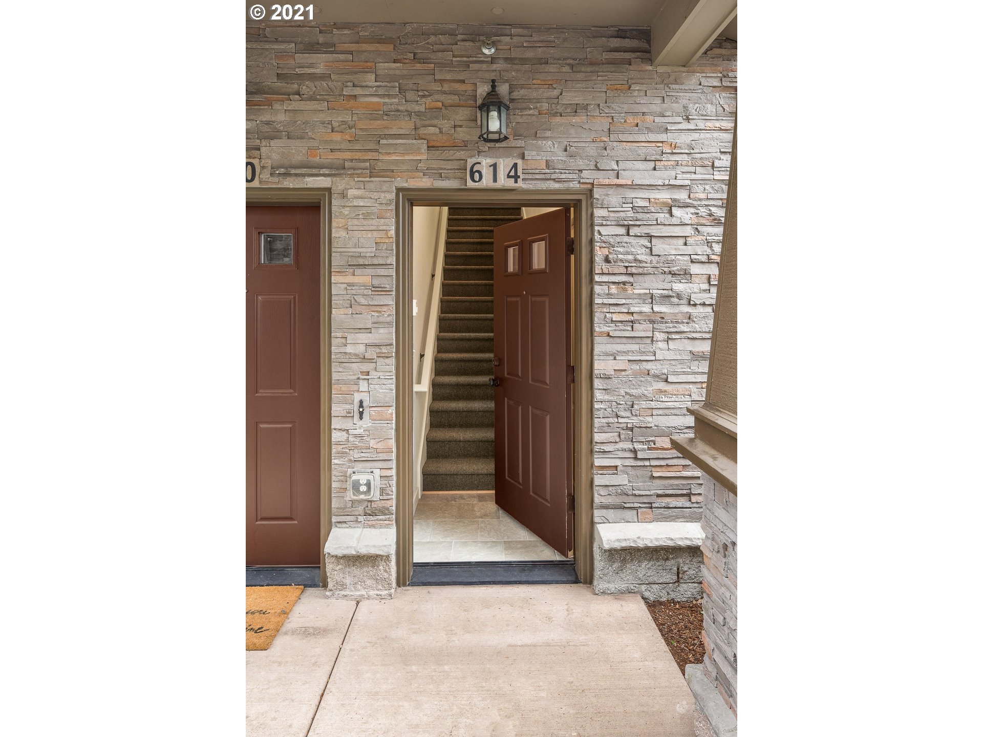 Photo #3: 21255904 Listing 