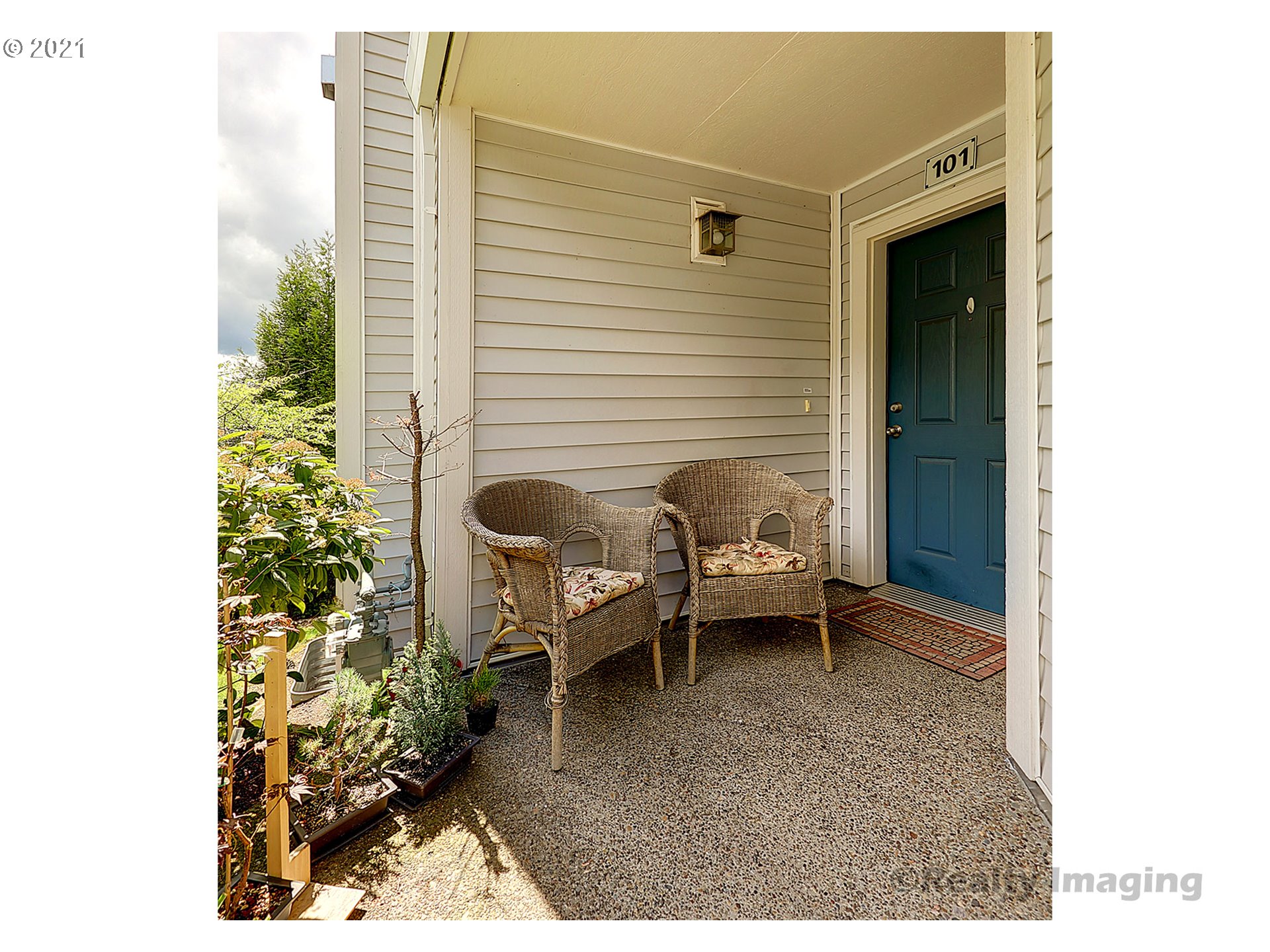 Photo #2: 21256689 Listing 