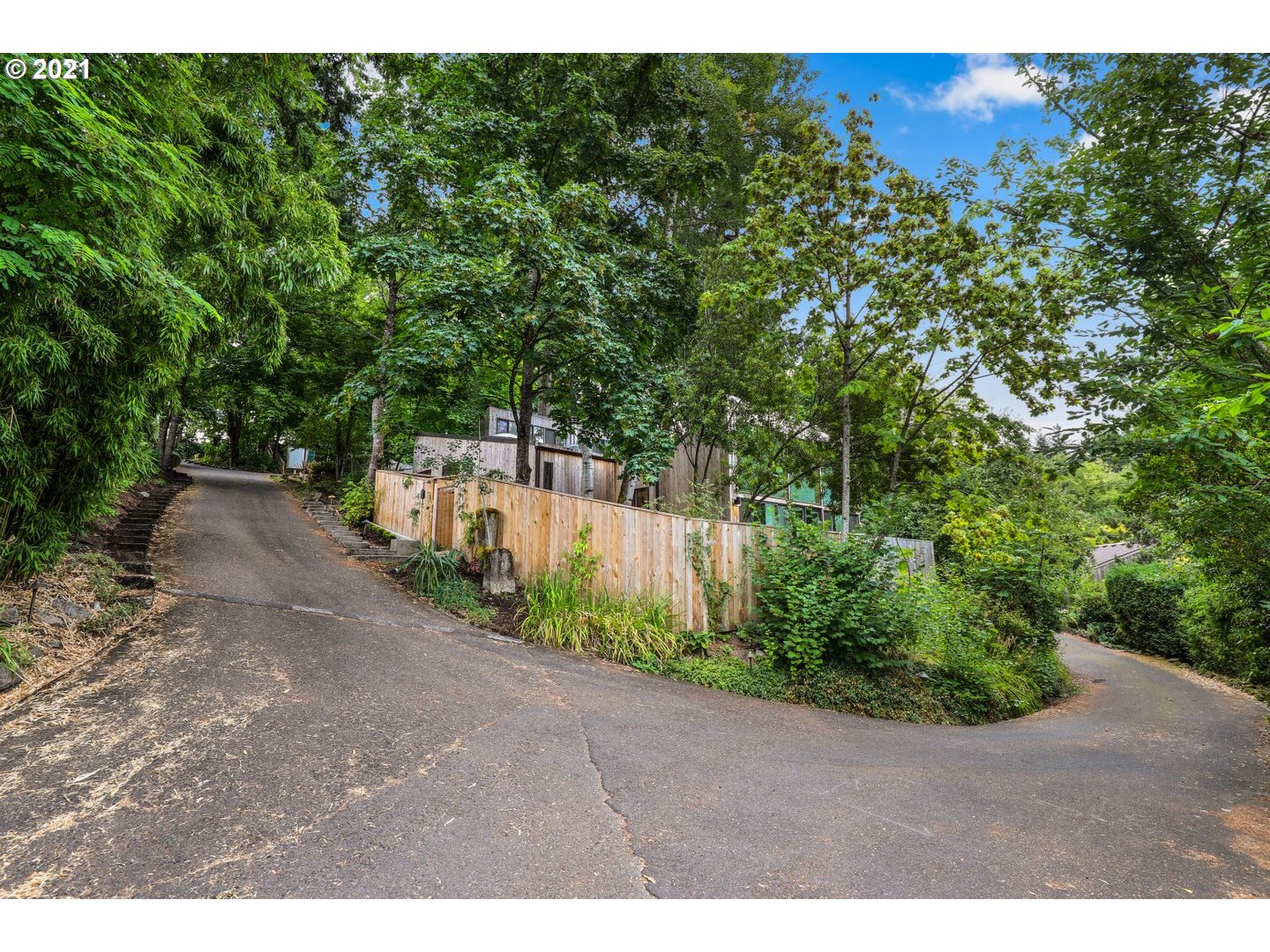 Photo #3: 21257662 Listing 