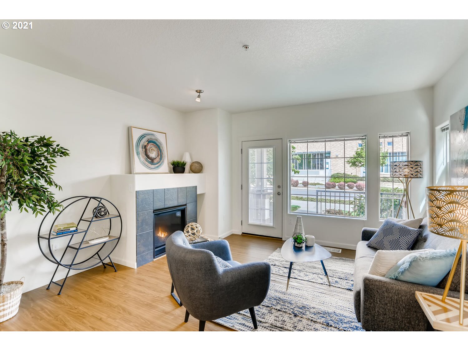 Photo #5: 21260310 Listing 