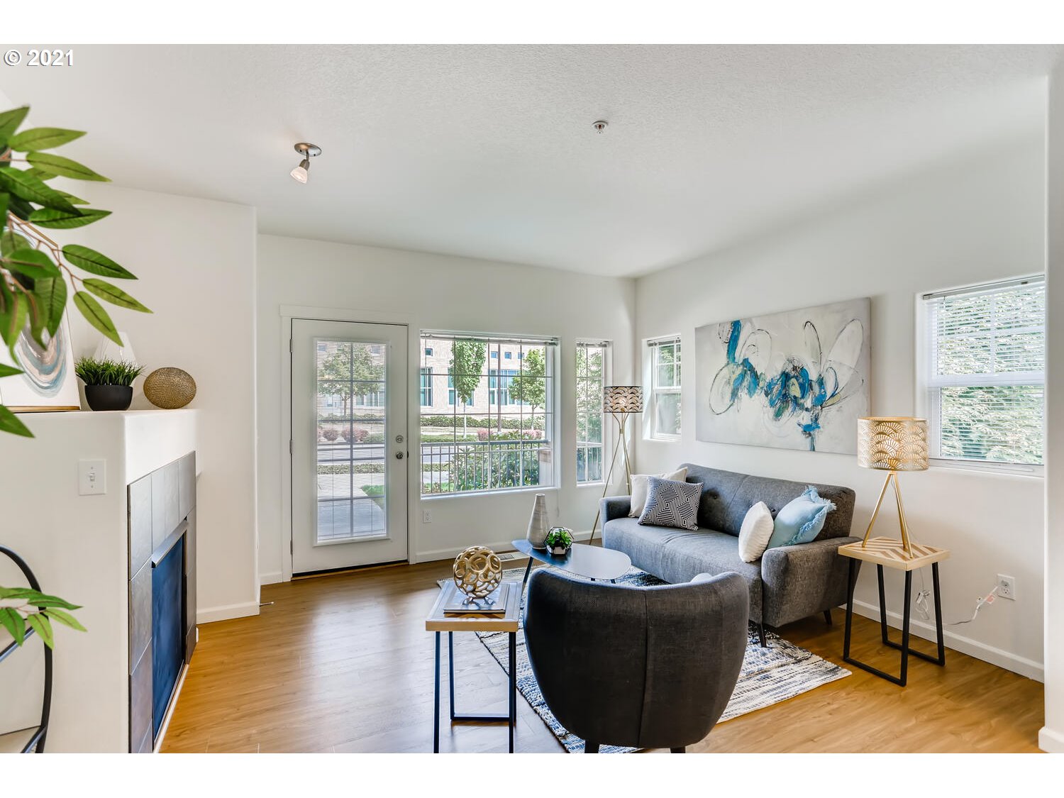 Photo #4: 21260310 Listing 