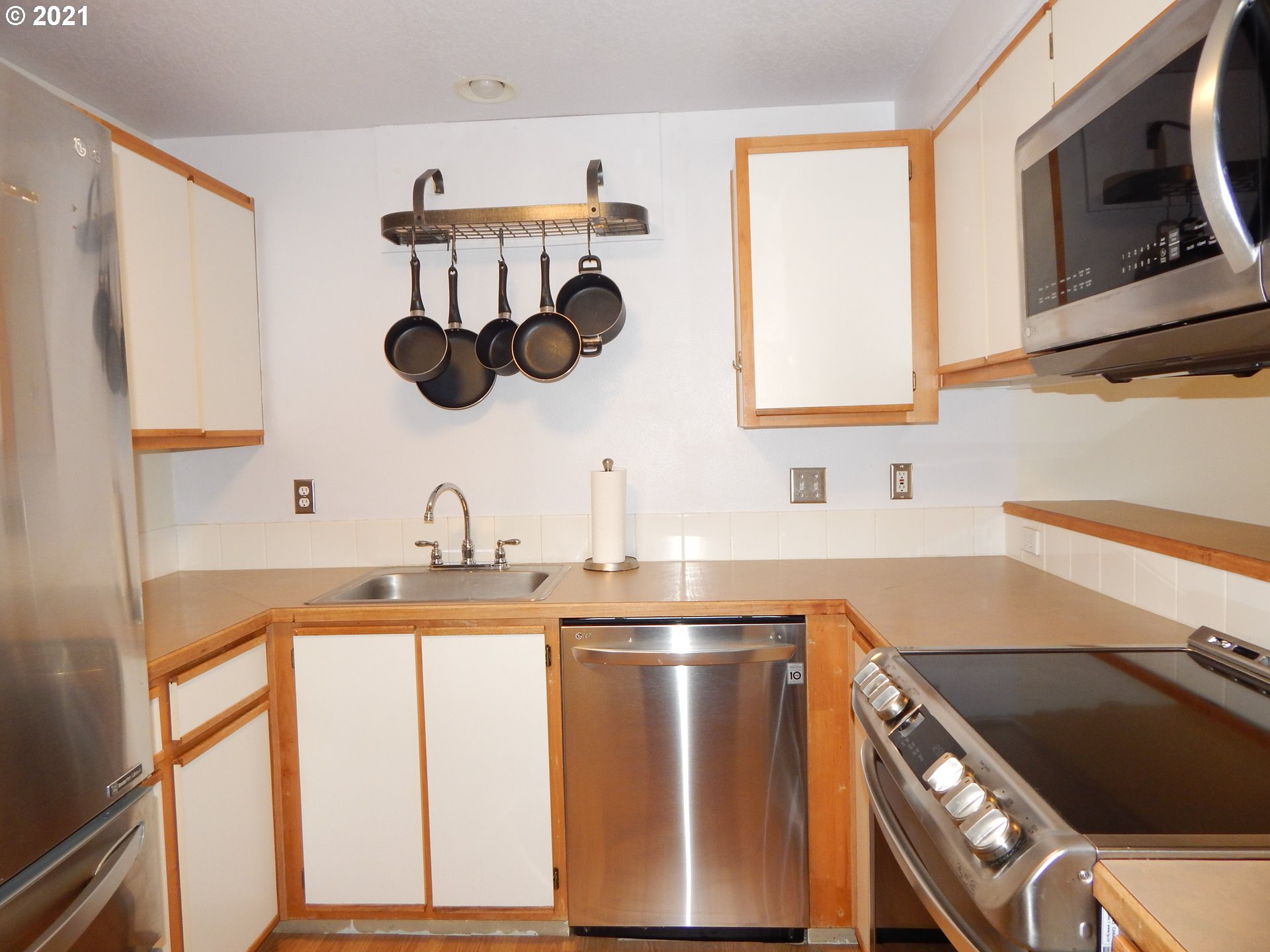 Photo #3: 21262151 Listing 