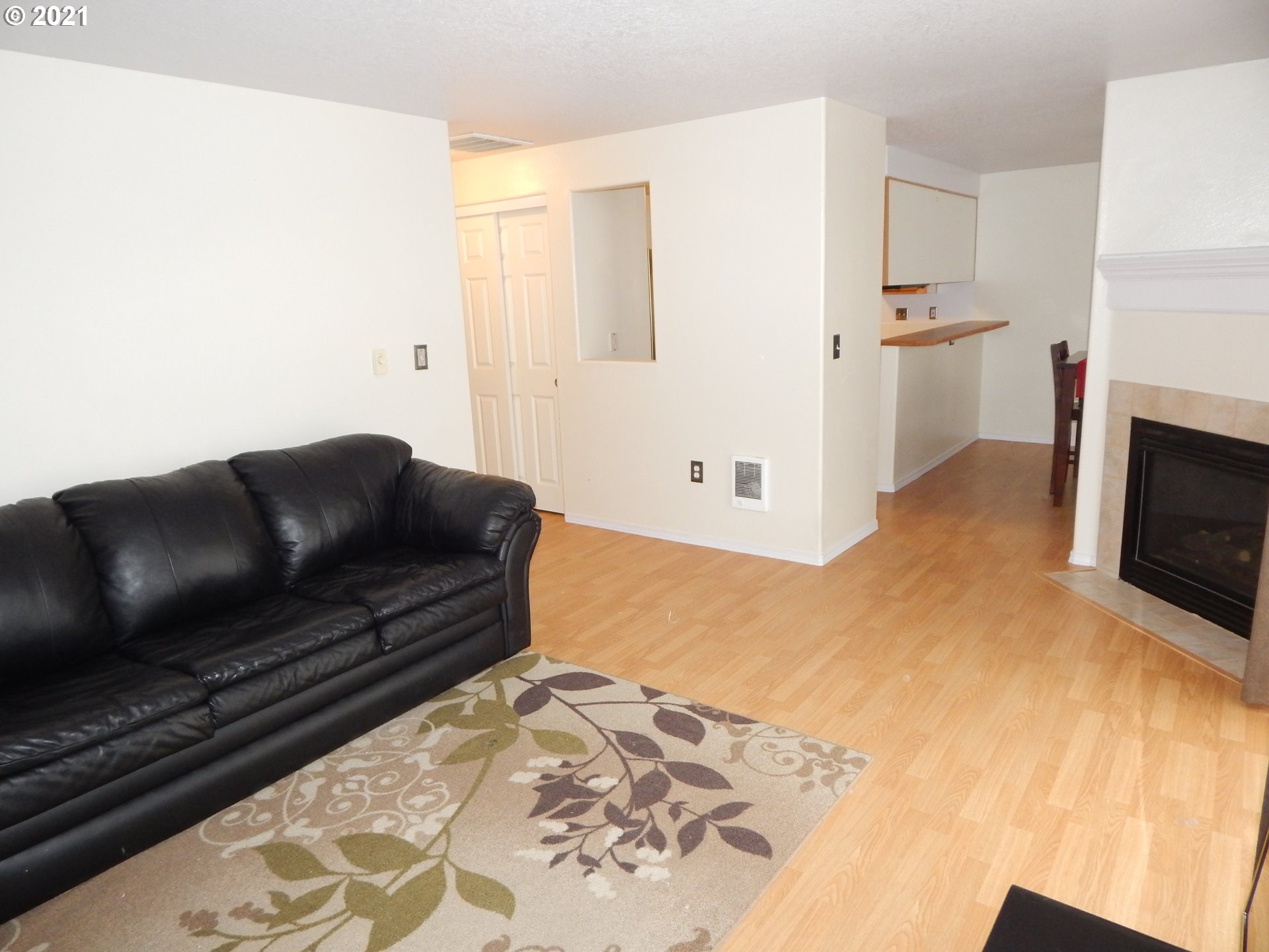 Photo #4: 21262151 Listing 
