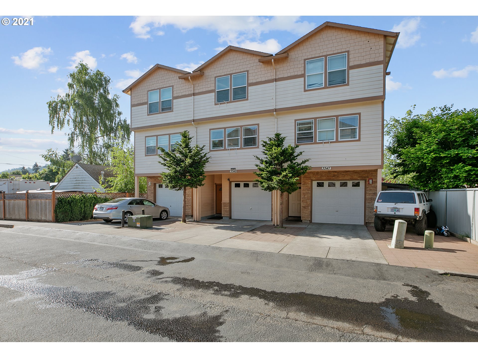Photo #2: 21262717 Listing 