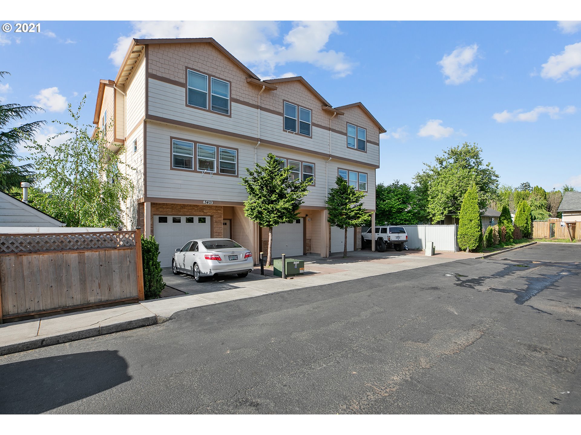 Photo #3: 21262717 Listing 