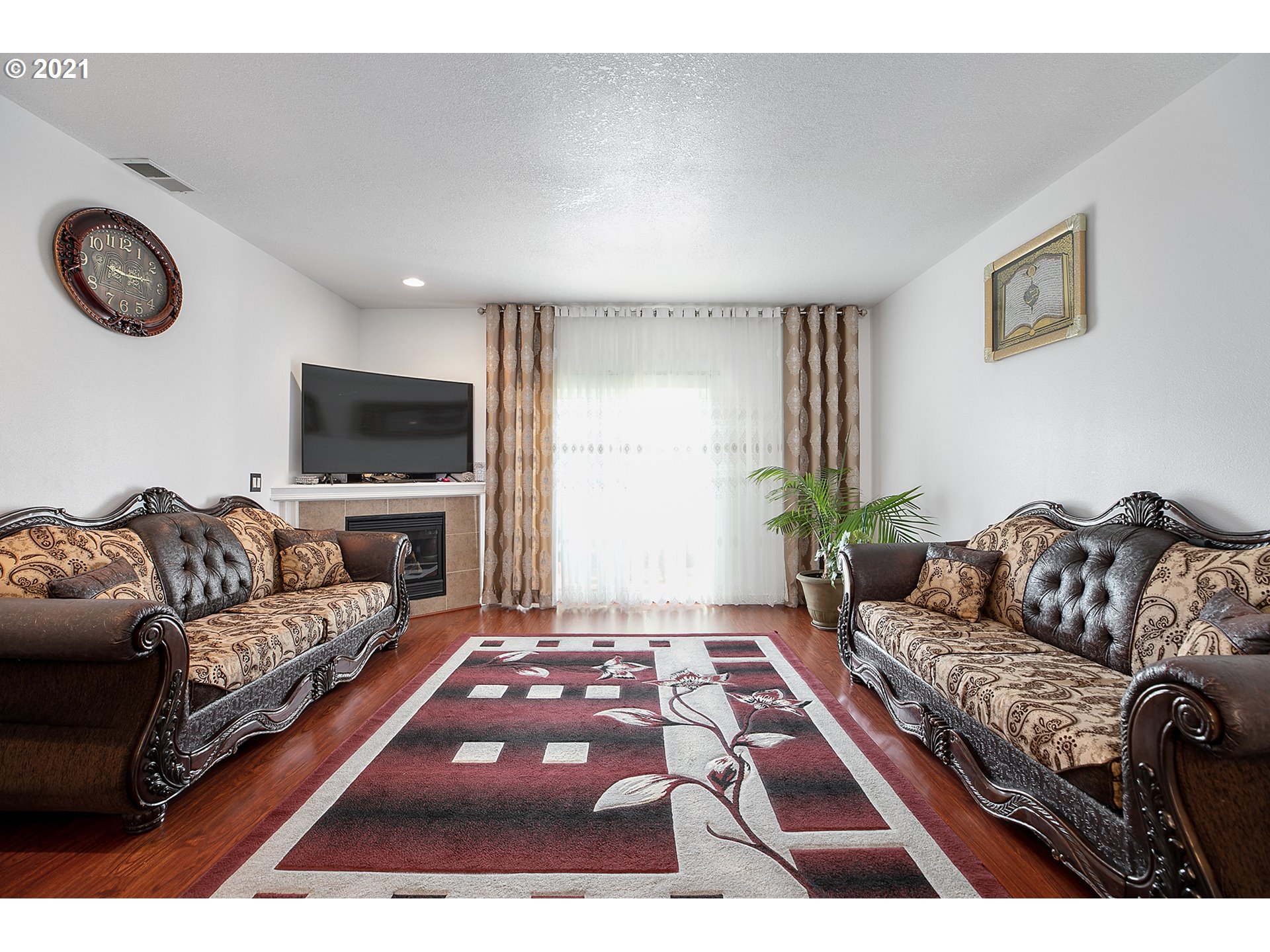 Photo #4: 21262717 Listing 