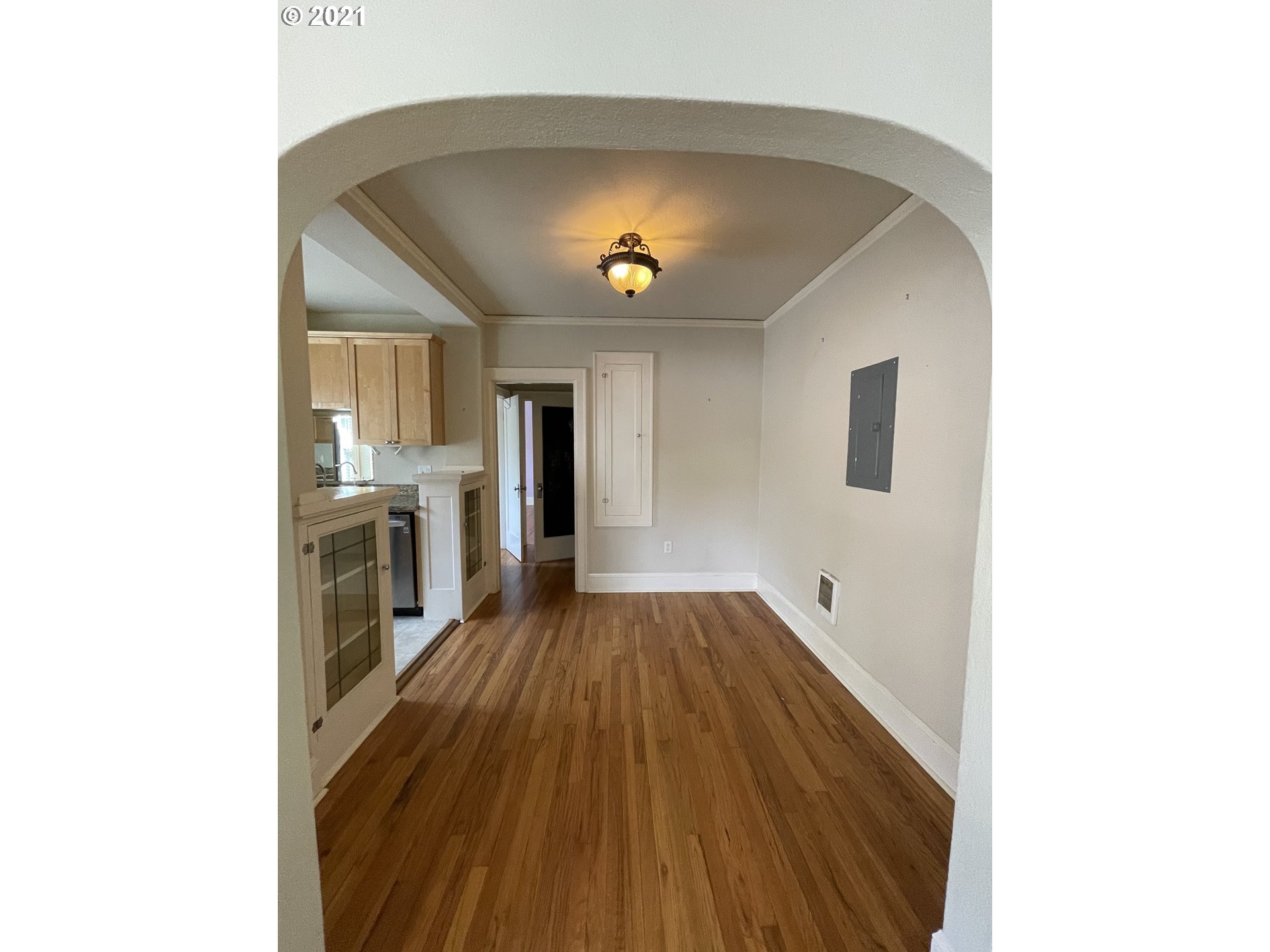 Photo #6: 21263845 Listing 