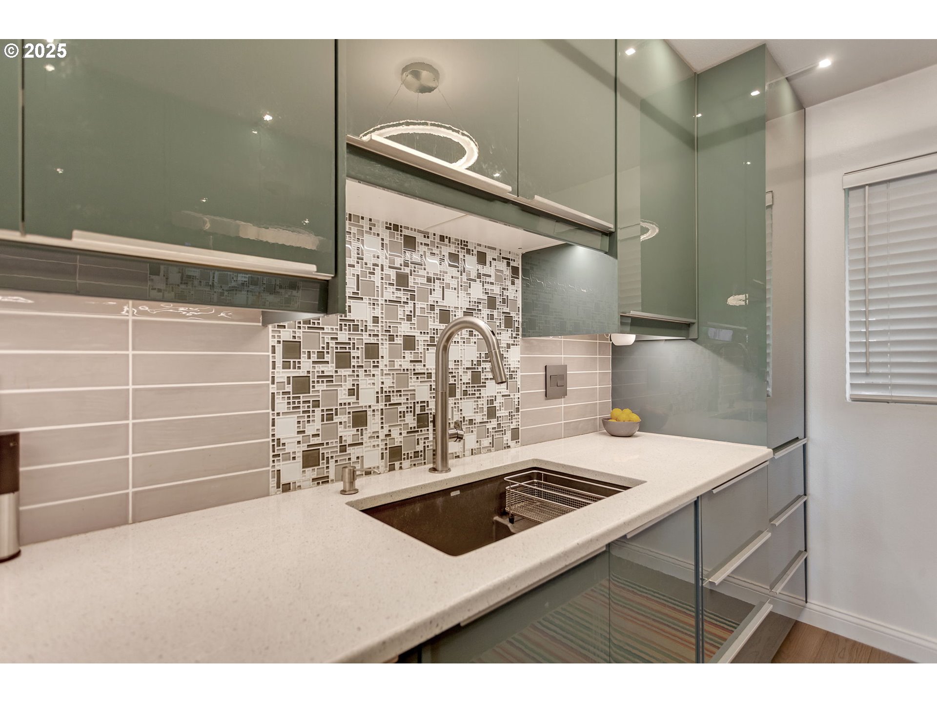 Photo #18: 212642447 Listing: Photo #18