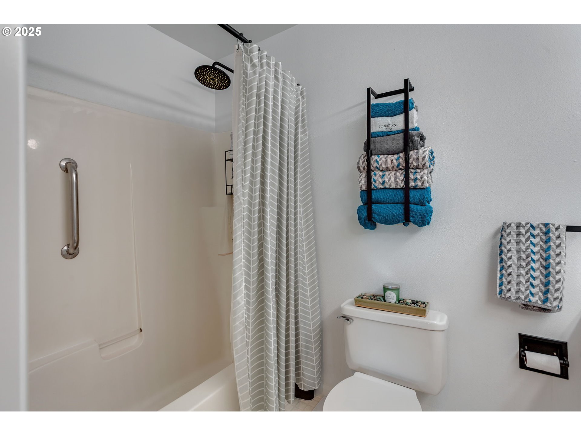 Photo #31: 212642447 Listing: Photo #31