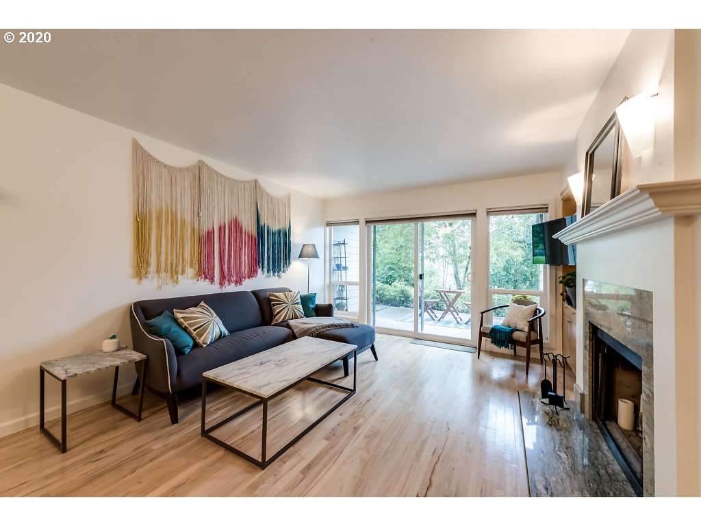 Photo #2: 21266688 Listing 