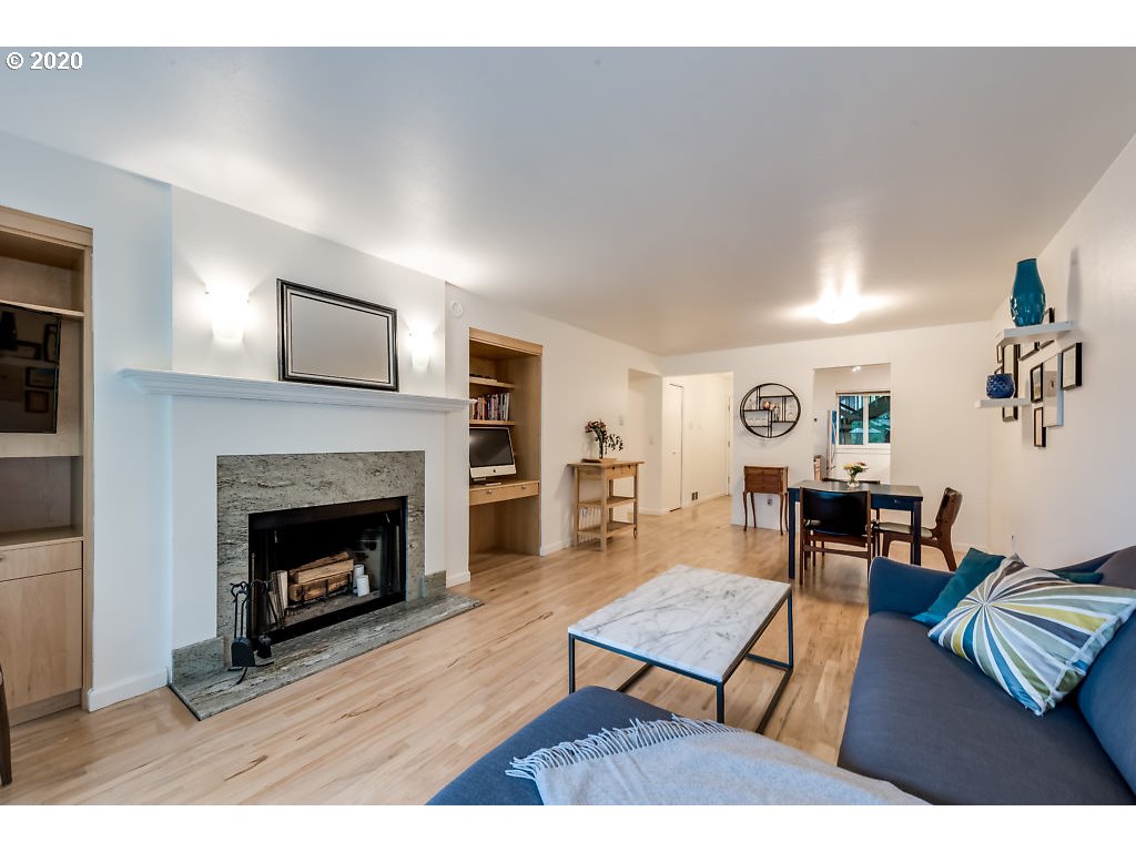 Photo #4: 21266688 Listing 