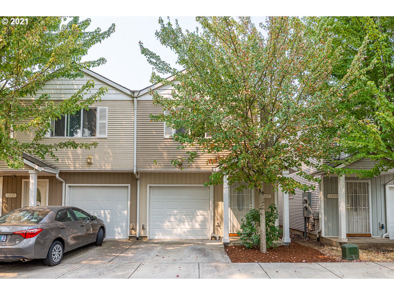 Photo #2: 21267158 Listing 
