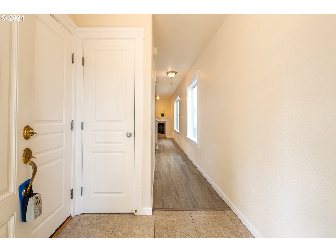 Photo #6: 21267158 Listing 