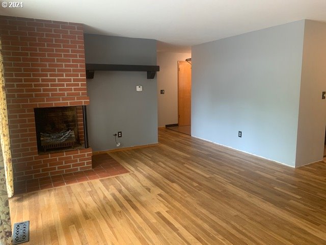 Photo #3: 21268491 Listing 