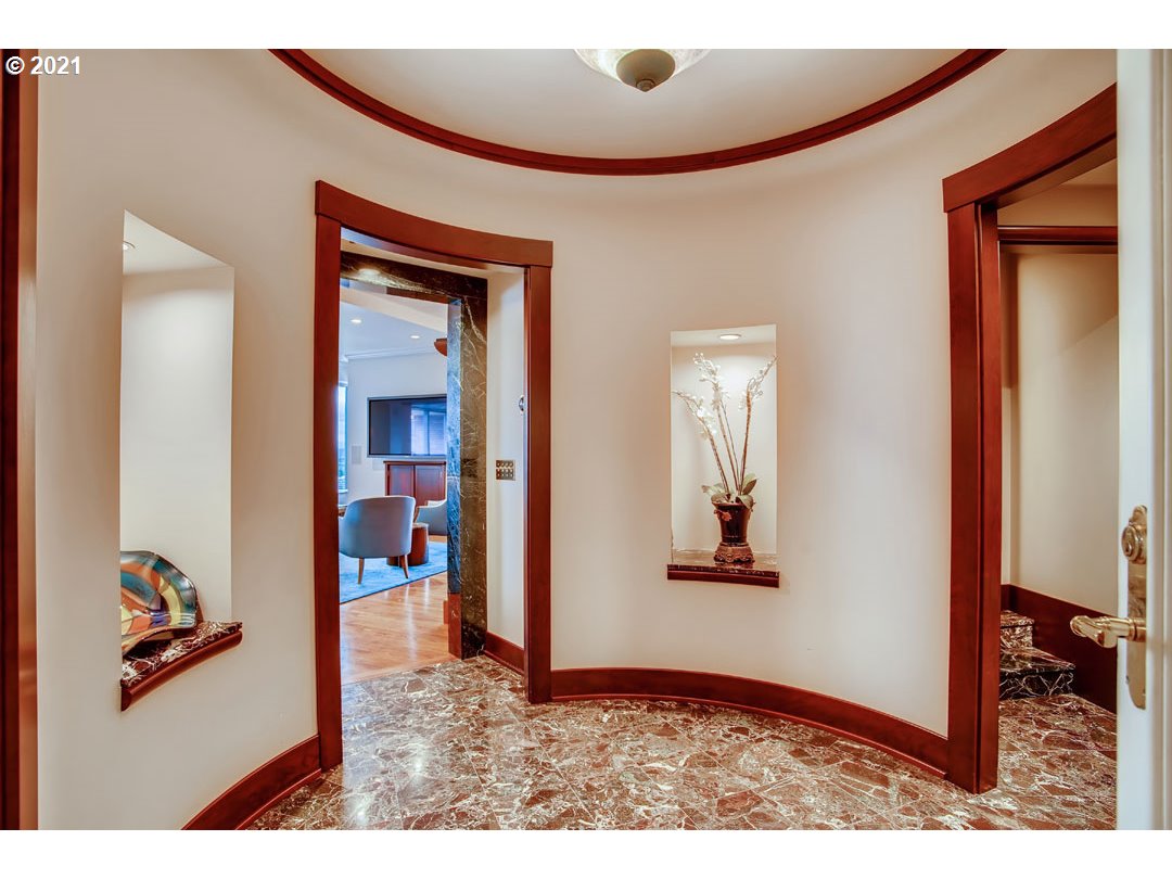Photo #2: 21271450 Listing 