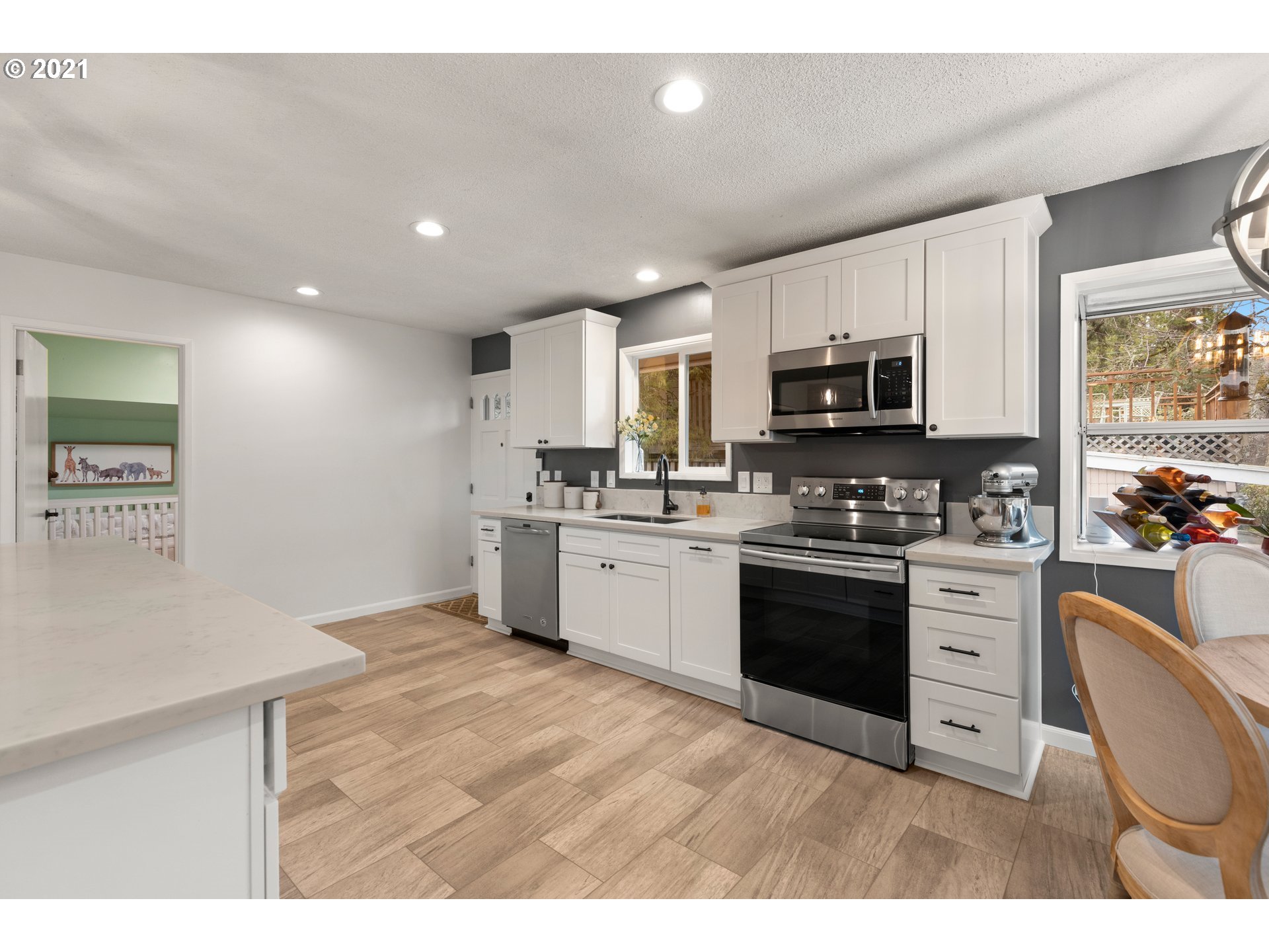 Photo #6: 21271586 Listing 