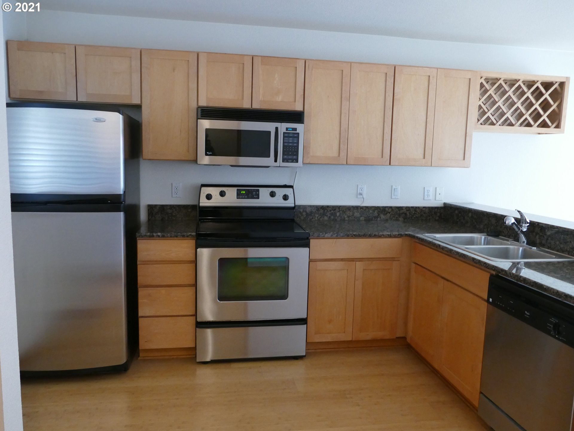 Photo #6: 21273512 Listing 