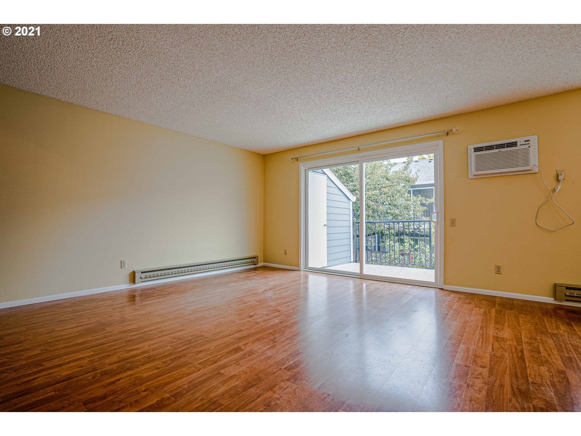 Photo #6: 21273769 Listing 