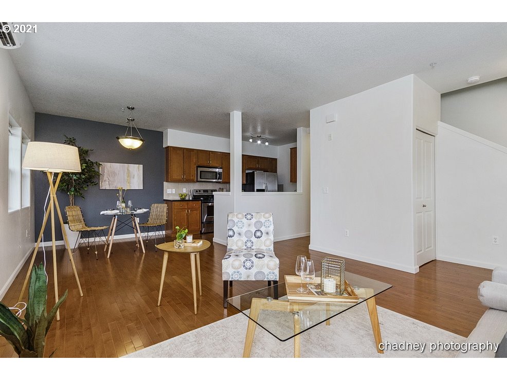 Photo #6: 21277442 Listing 