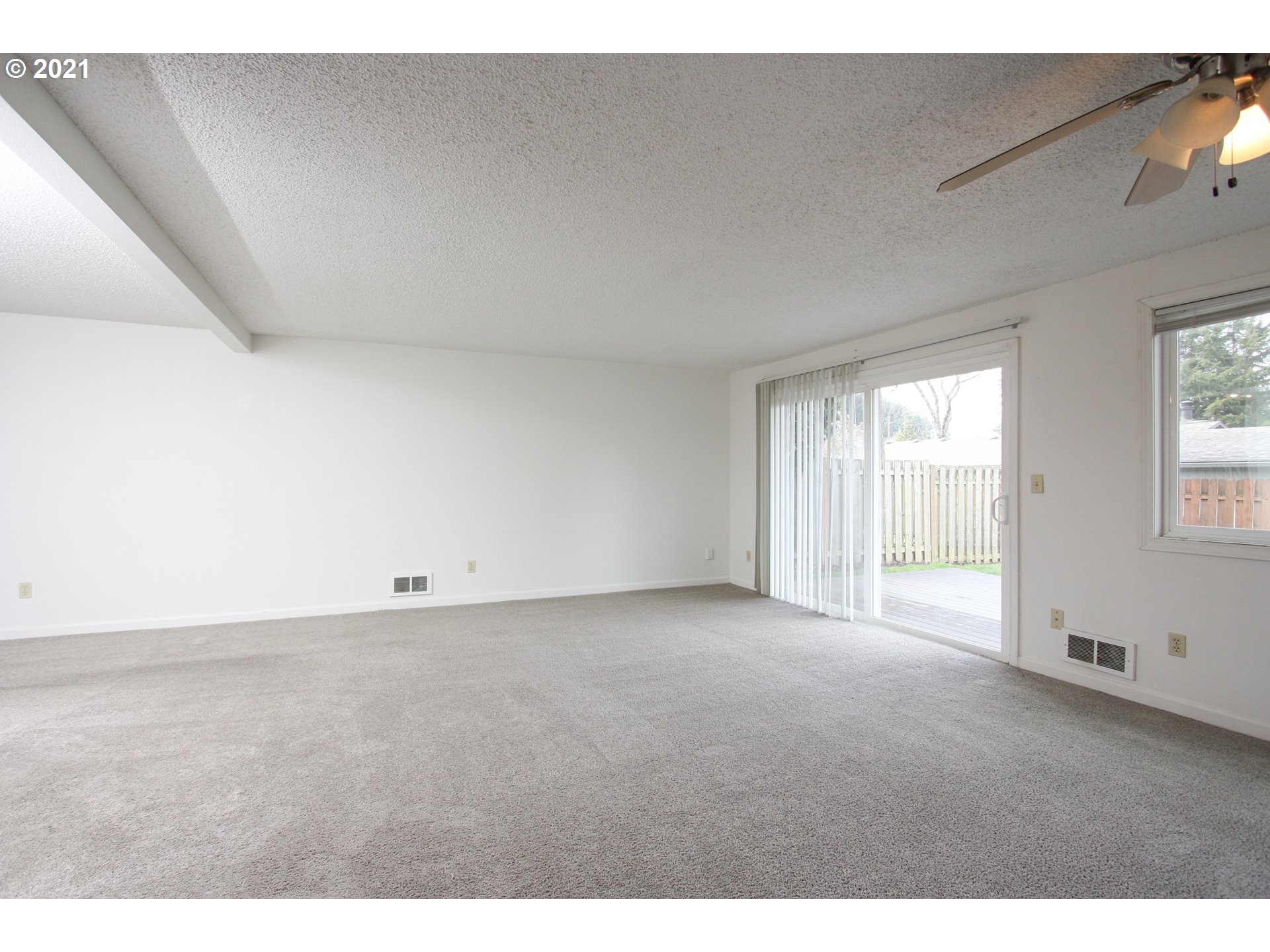 Photo #6: 21278177 Listing 