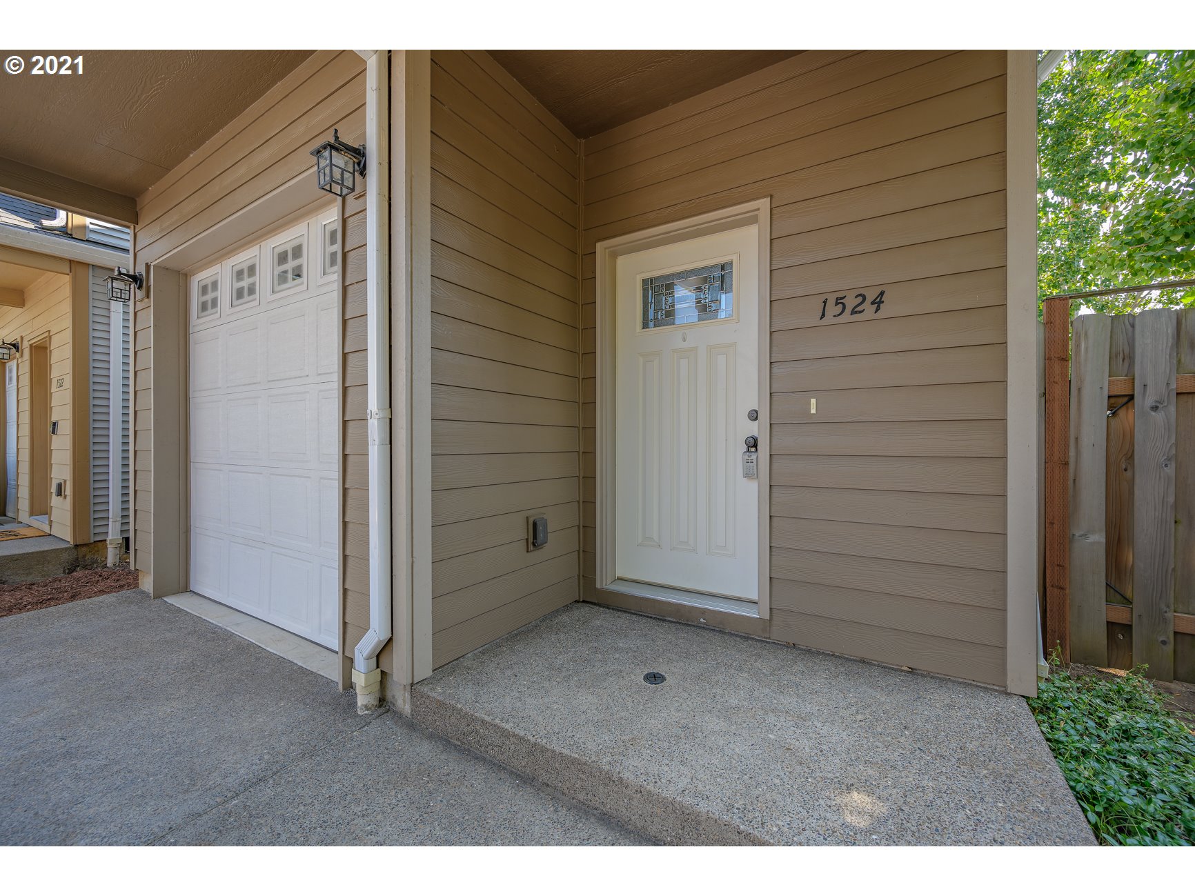 Photo #3: 21279060 Listing 