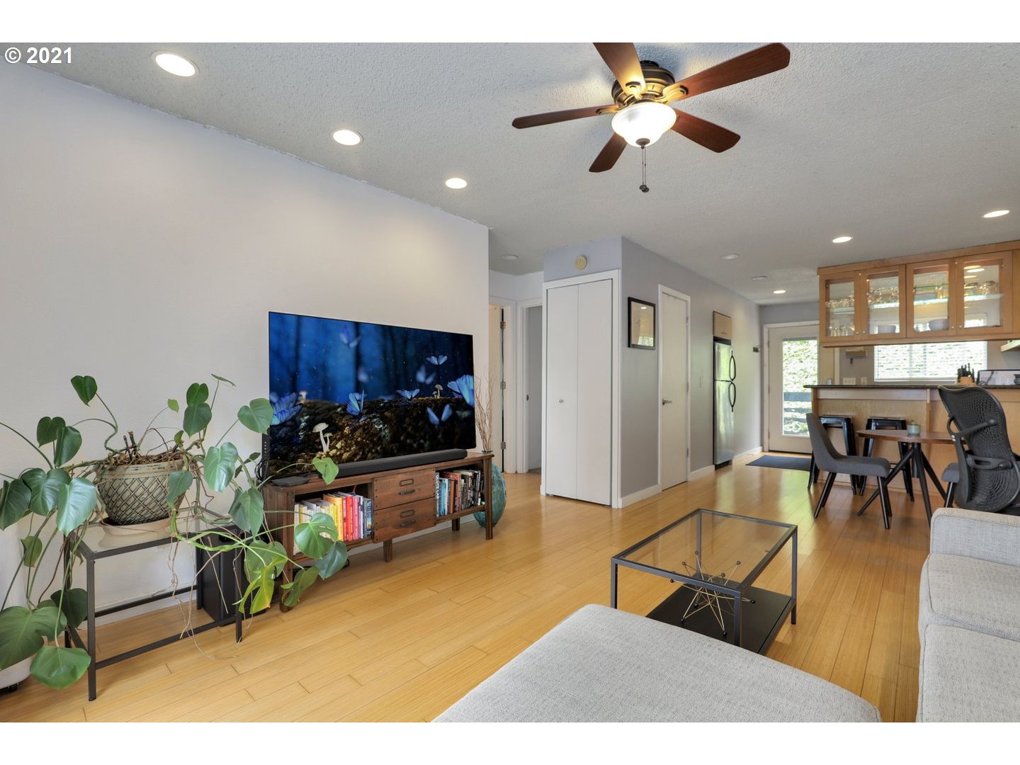 Photo #6: 21279322 Listing 