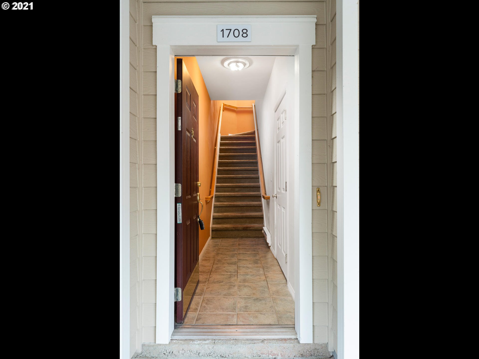 Photo #4: 21282897 Listing 