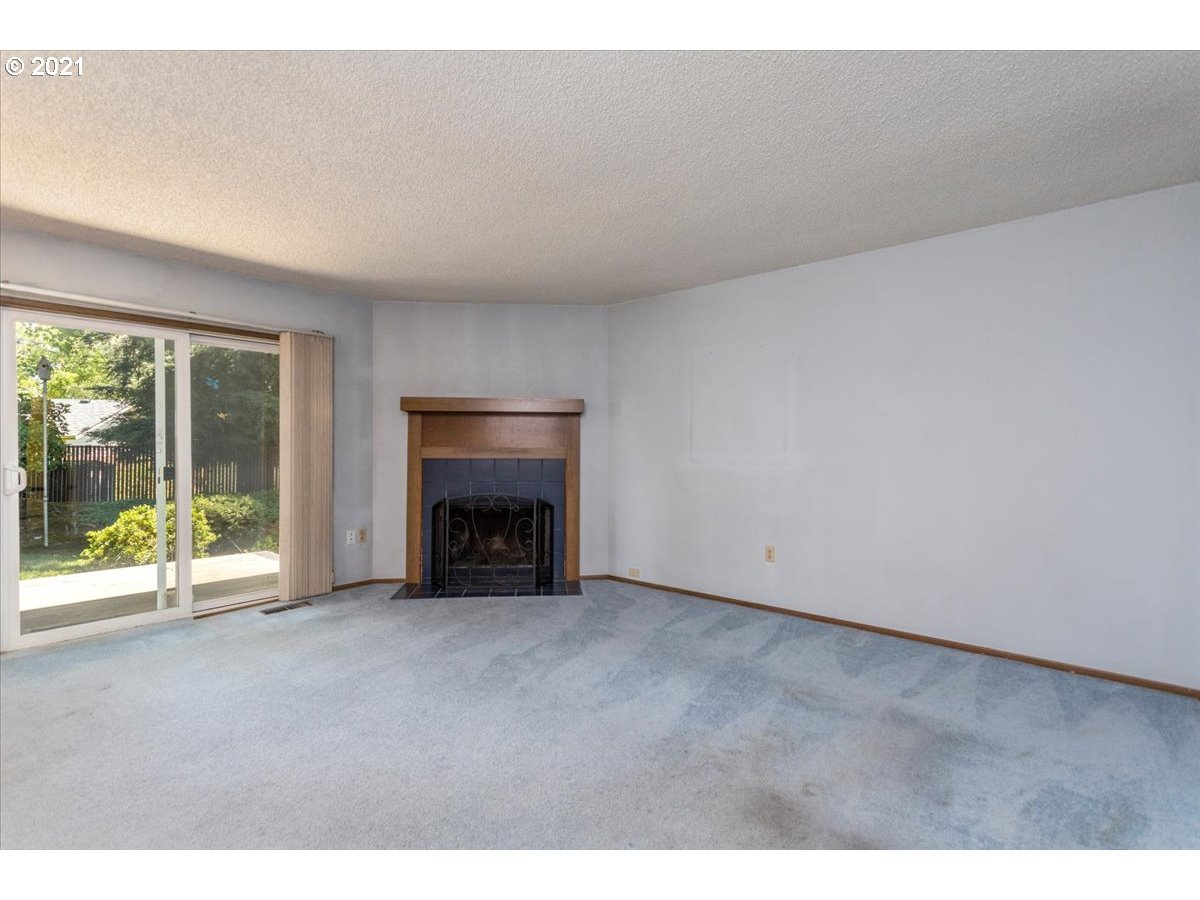 Photo #5: 21284179 Listing 