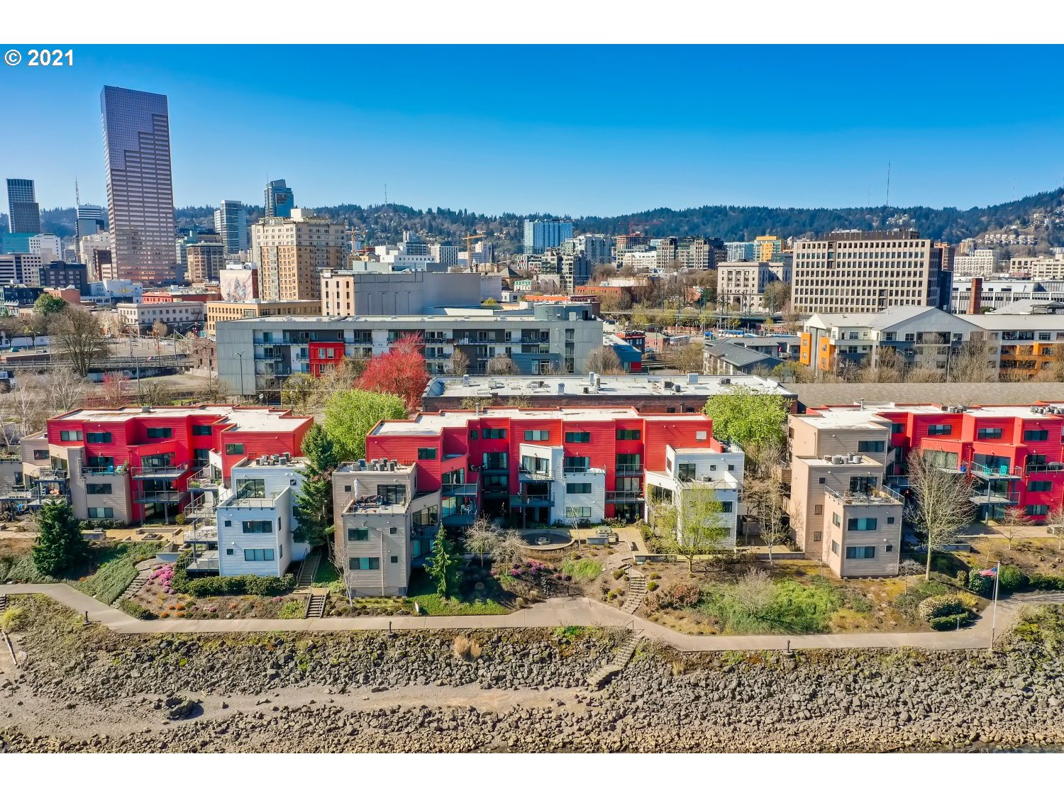 Photo #5: 21284700 Listing 