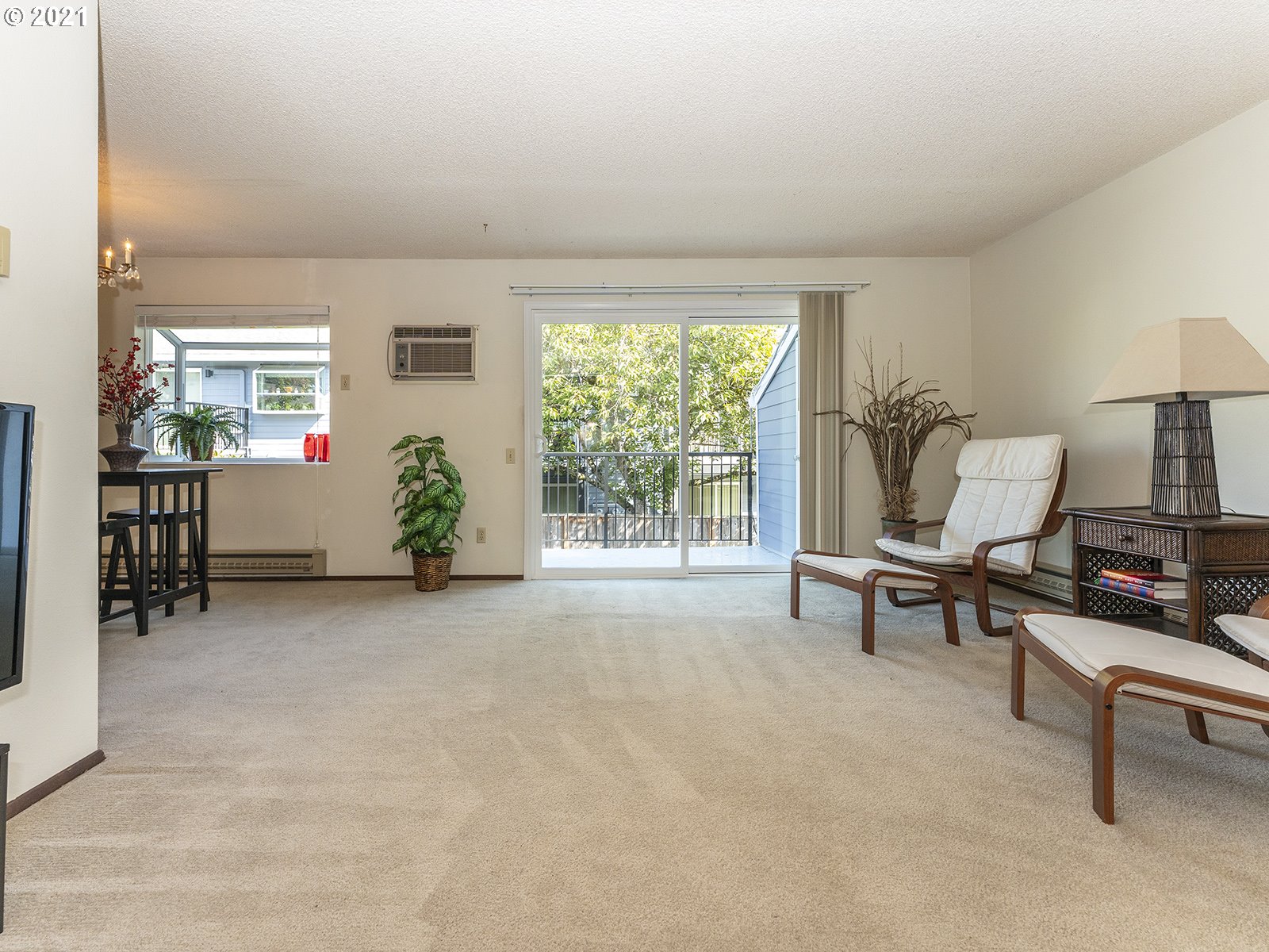 Photo #4: 21287632 Listing 