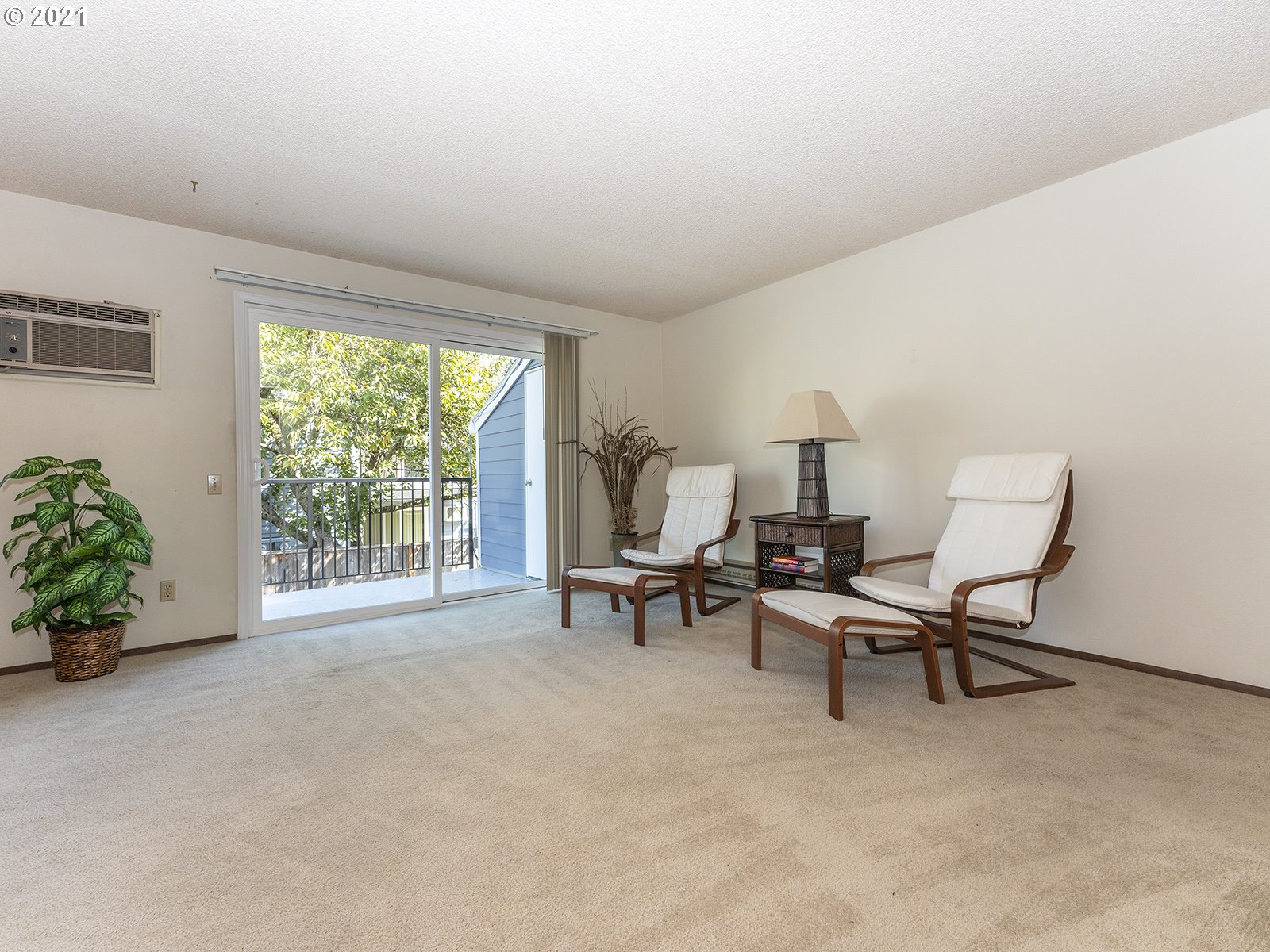 Photo #6: 21287632 Listing 