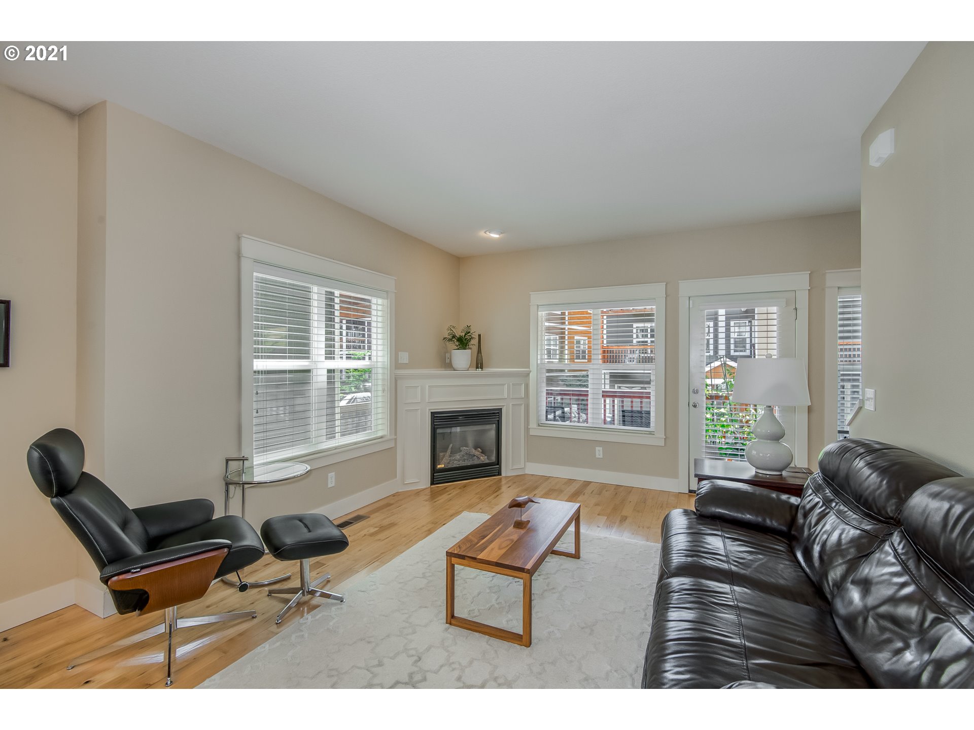 Photo #2: 21288851 Listing 