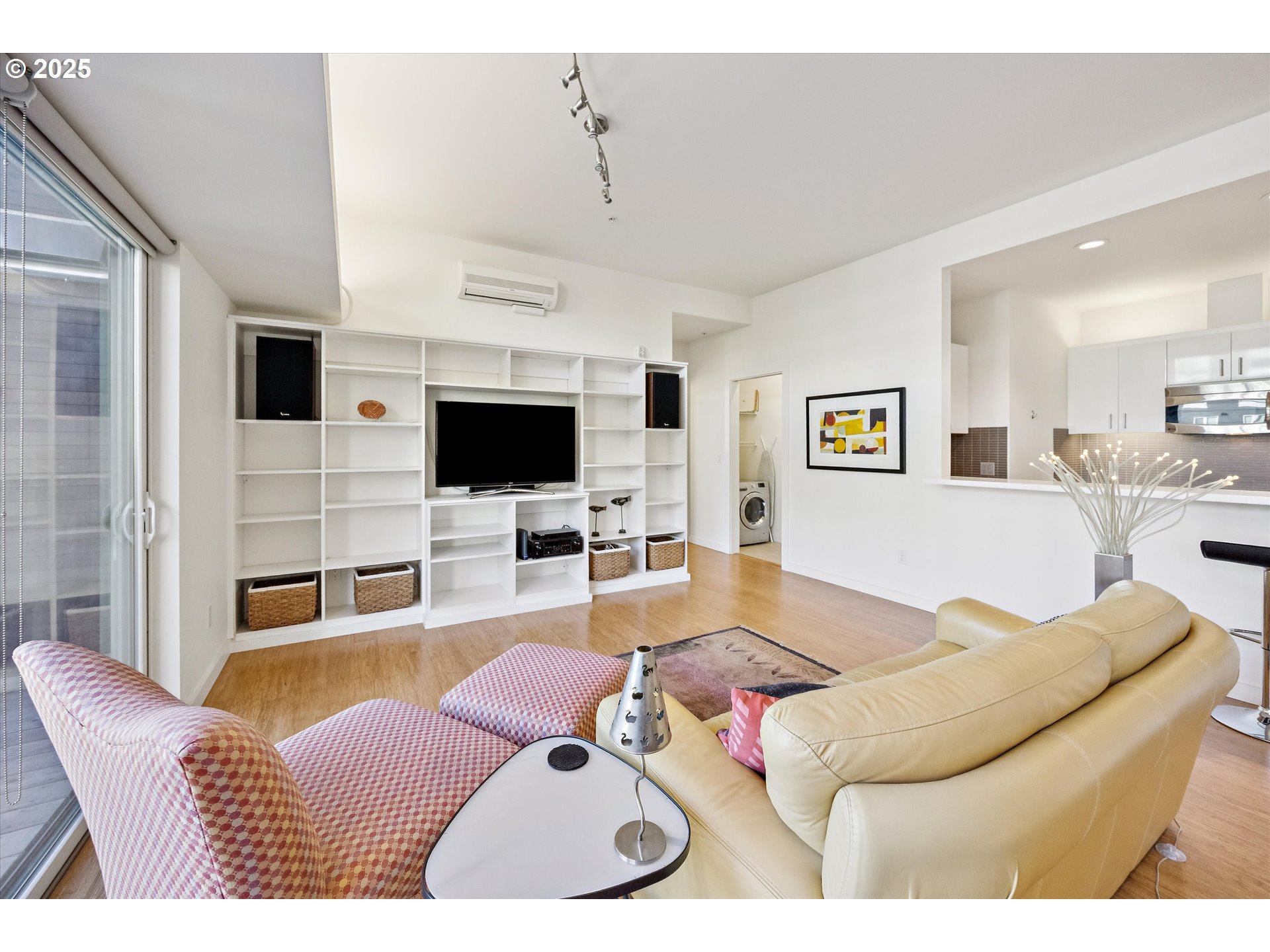 Photo #11: 212906726 Listing: Photo #11
