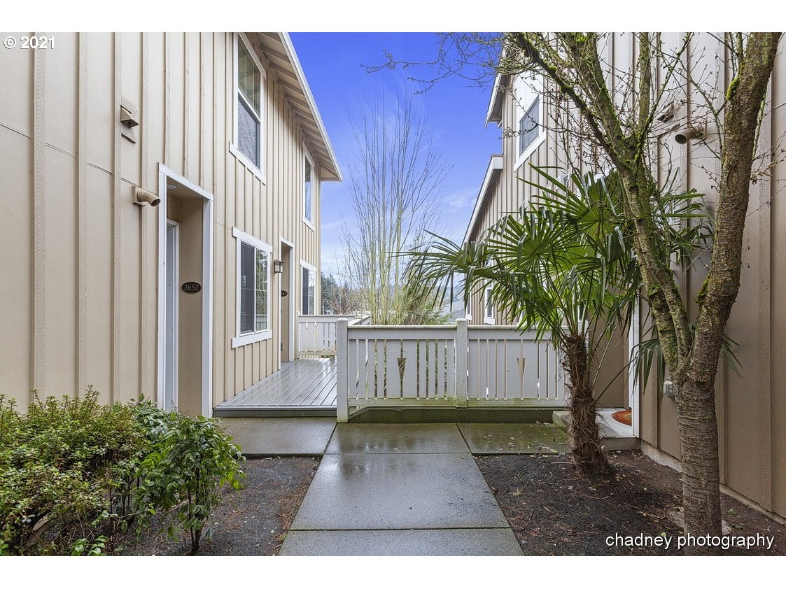 Photo #2: 21292993 Listing 