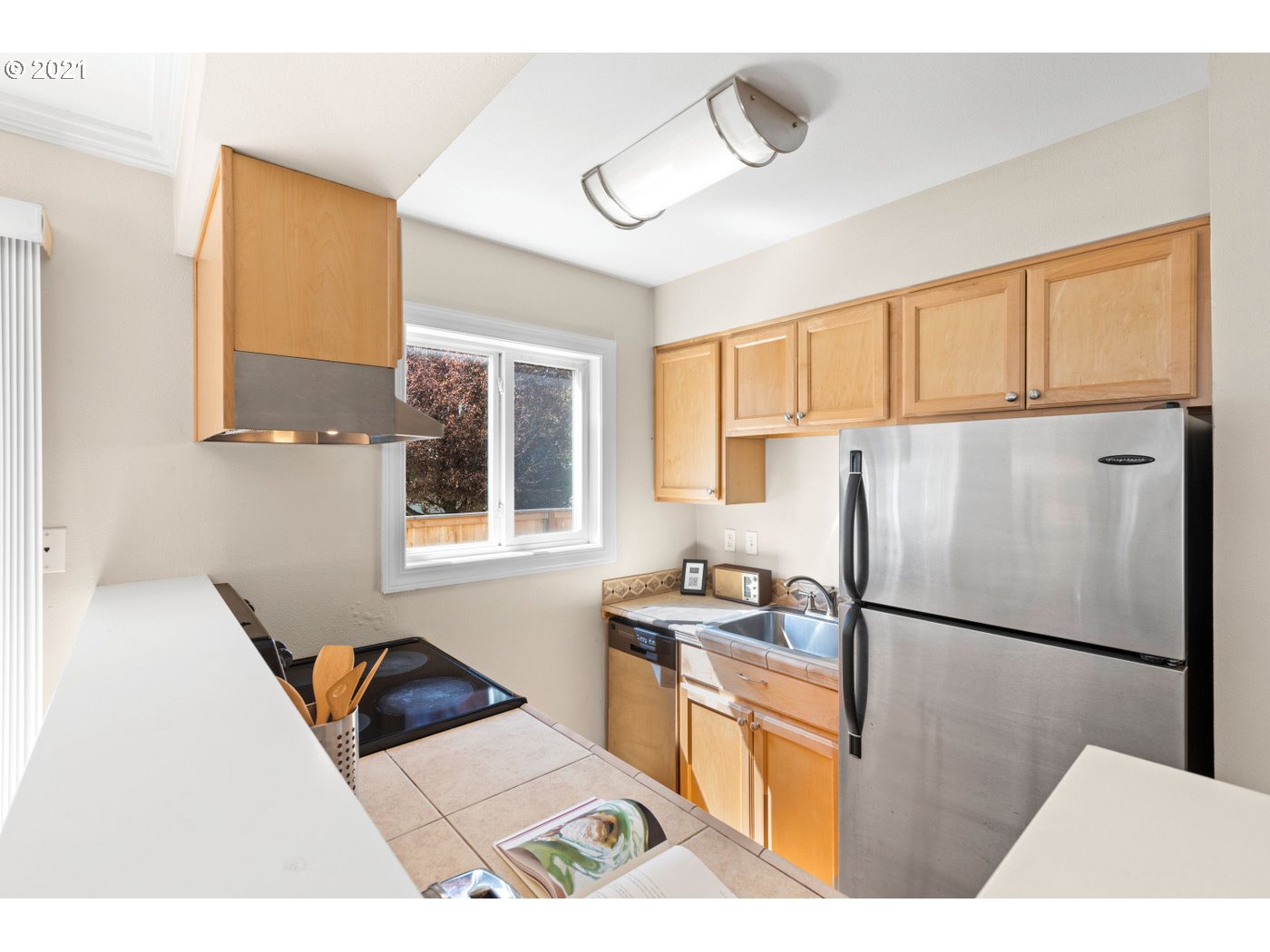 Photo #6: 21295925 Listing 