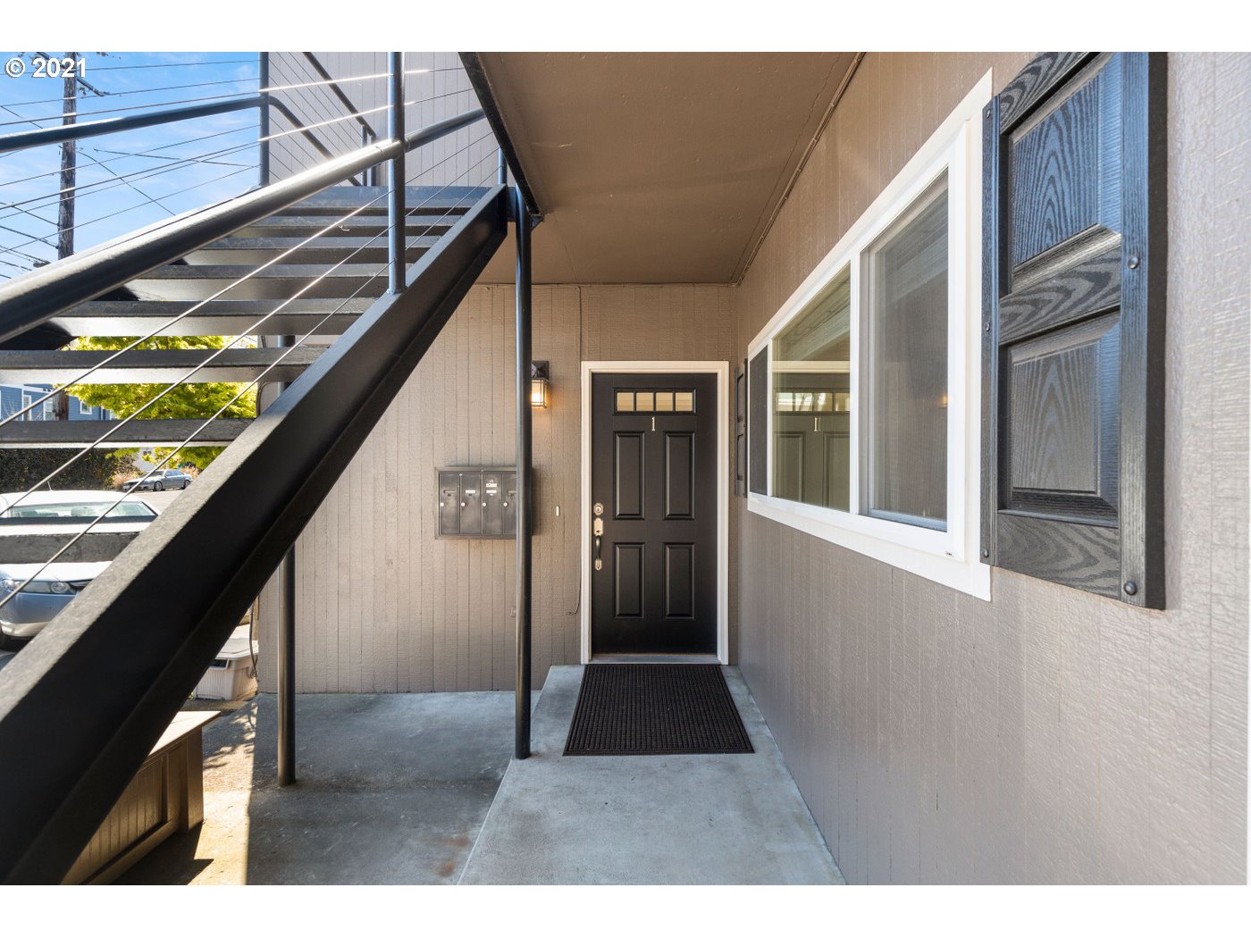 Photo #5: 21295925 Listing 