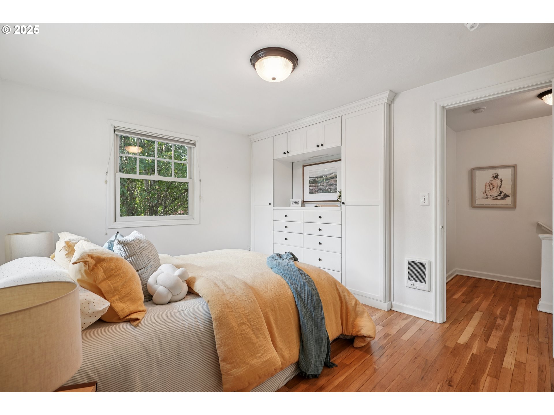 Photo #13: 212968216 Listing: Photo #13