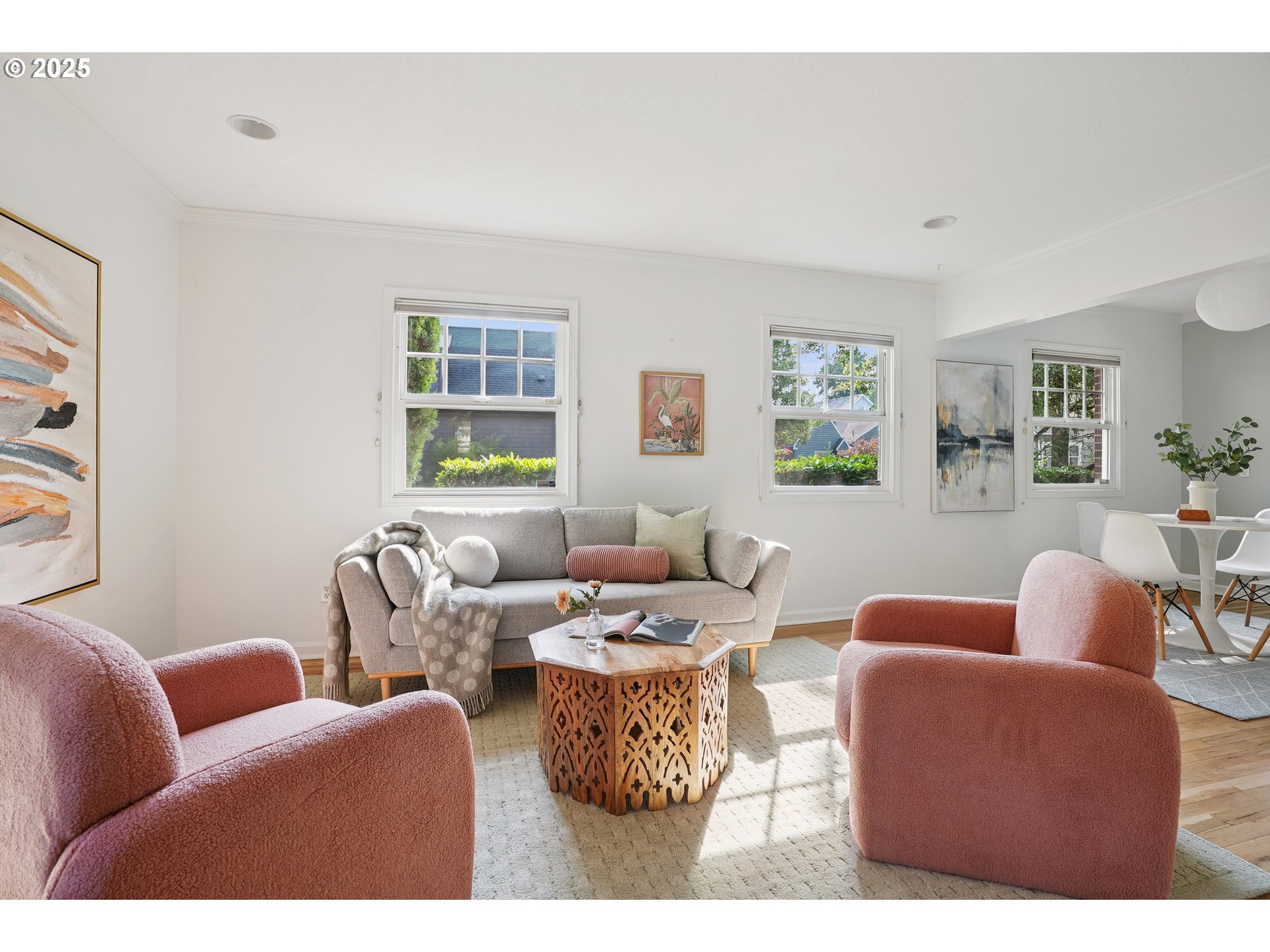 Photo #6: 212968216 Listing 