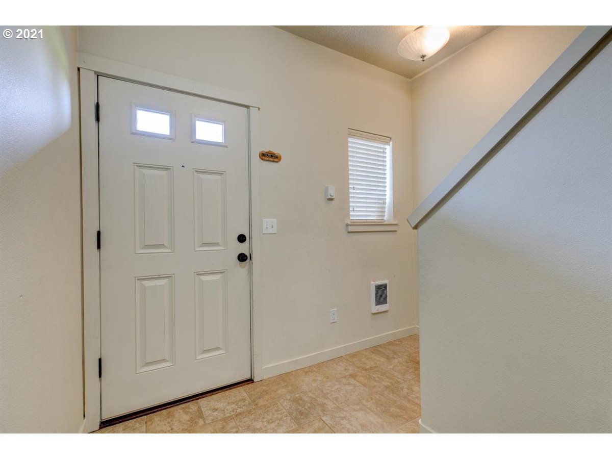 Photo #5: 21297361 Listing 